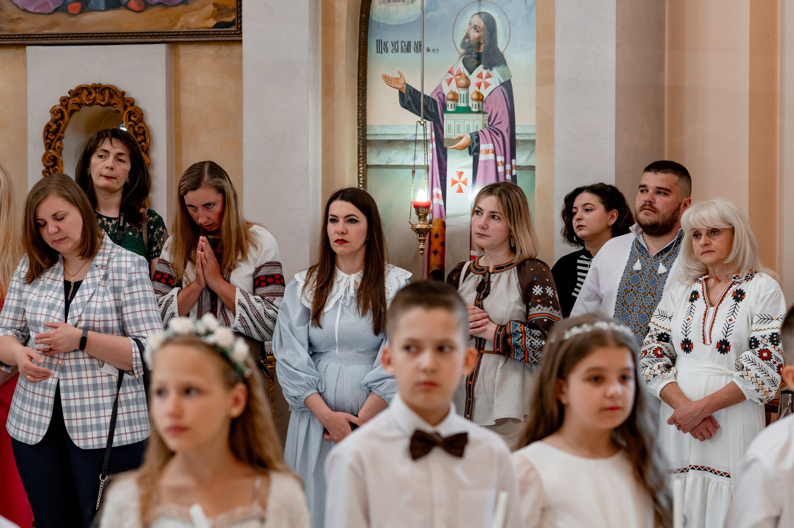Фотосесія Першого Причастя Тернопіль, зйомка Причастя Тернопіль, Таїнство Першого Причастя Тернопіль, Катедра Причастя Тернопіль. Сімейний, дитячий та індивідуальний фотограф в м. Тернопіль, м. Львів