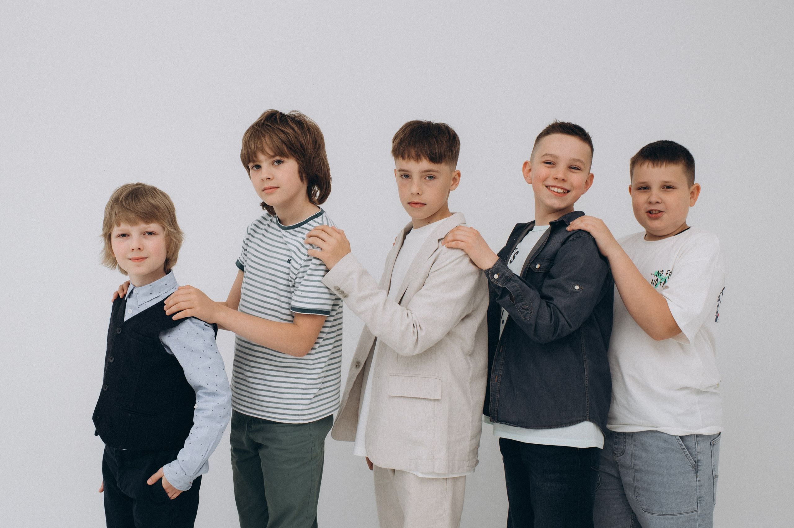 Шкільна фотосесія на віньєтки Тернопіль, фотосесія випускників Тернопіль, зйомка на віньєтки, шкільні фотоальбоми Тернопіль. Сімейний, дитячий та індивідуальний фотограф в м. Тернопіль, м. Львів