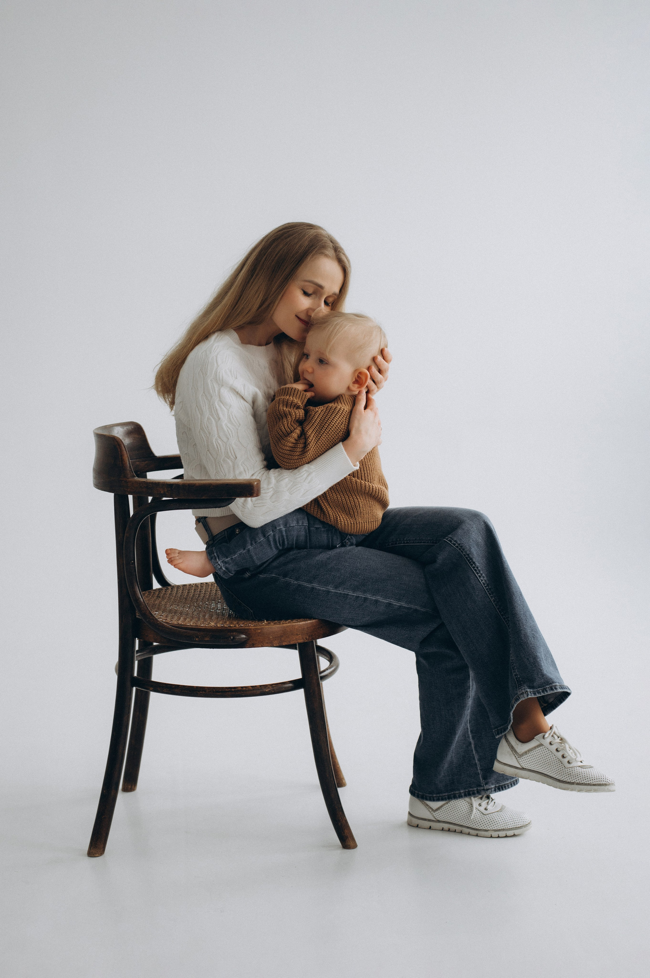 Зйомка дня народження дитини, фотосесія 1 рік Тернопіль, сімейний фотограф Тернопіль, сімейна фотосесія Тернопіль, перший тортик малюка. Сімейний, дитячий та індивідуальний фотограф в м. Тернопіль, м. Львів