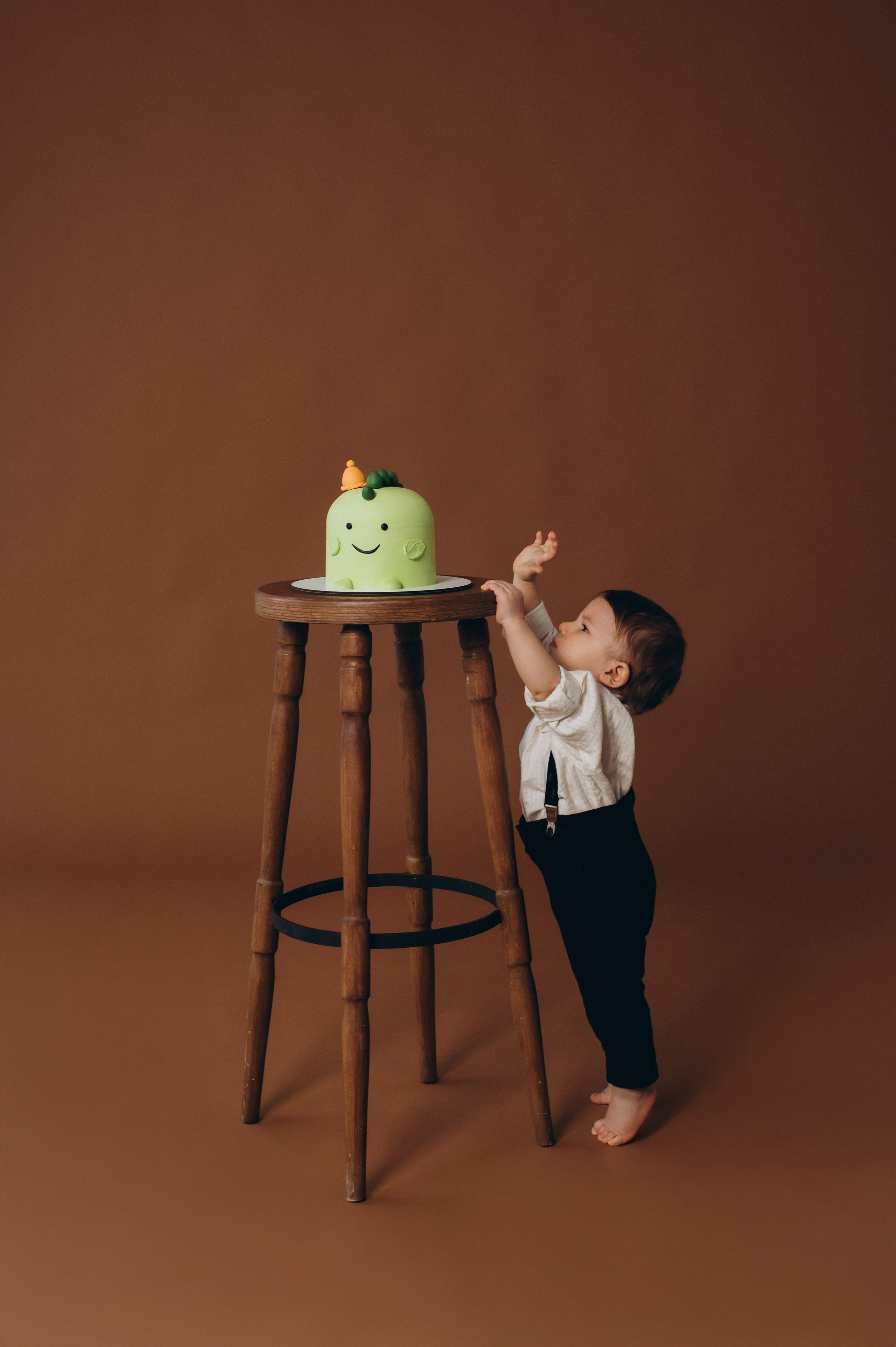 Перший тортик малюка, зйомка першого тортика Тернопіль, новорічна фотосесія, зйомка дня народження, сімейний фотограф Тернопіль, cakesmash. Сімейний, дитячий та індивідуальний фотограф в м. Тернопіль, м. Львів