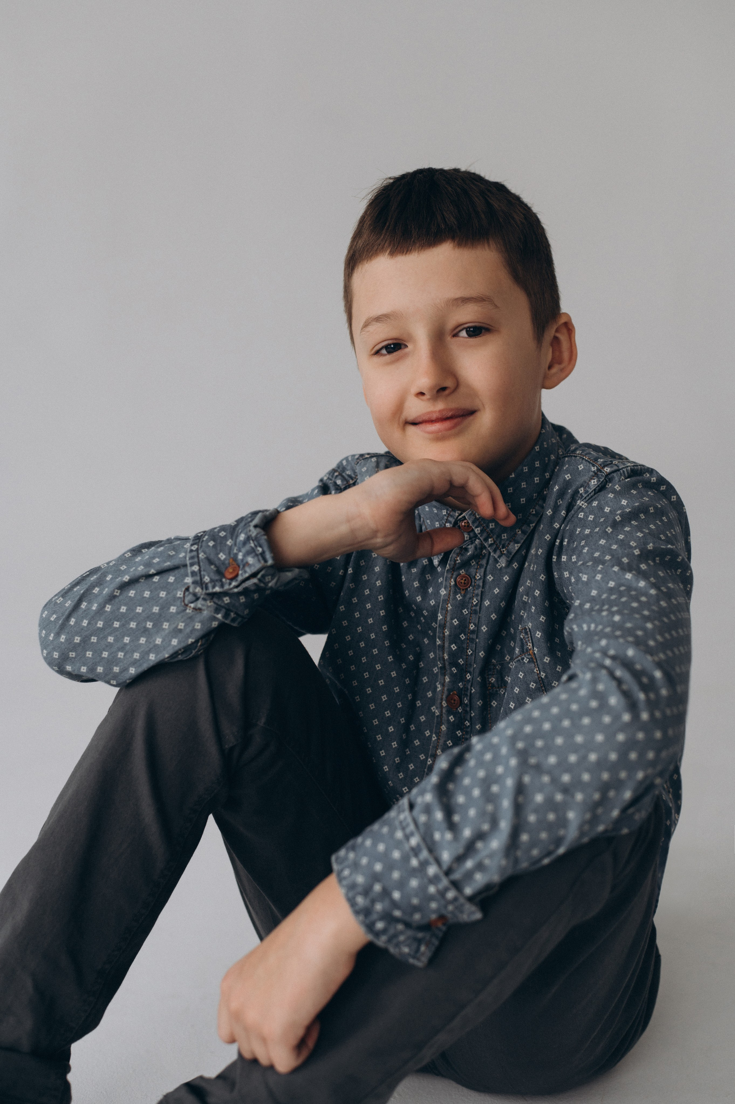 Шкільна фотосесія на віньєтки Тернопіль, шкільні альбоми, фотосесія випускників Тернопіль, випускний альбом, фотограф випускний Тернопіль. Сімейний, дитячий та індивідуальний фотограф в м. Тернопіль, м. Львів