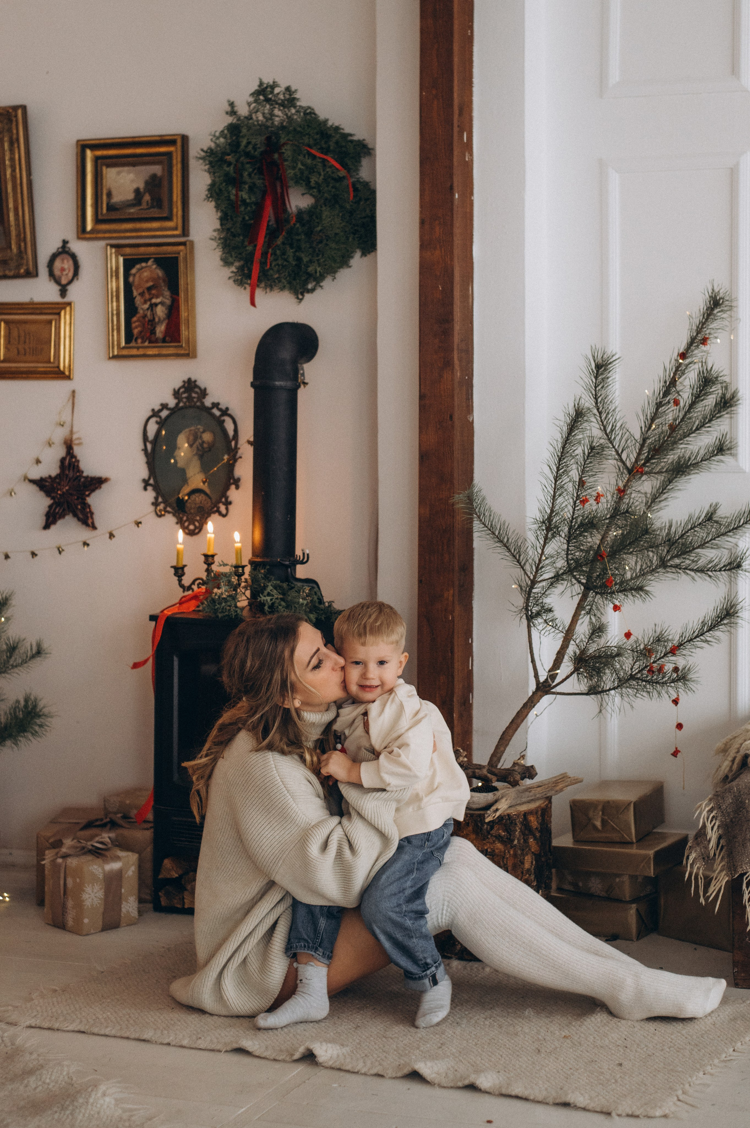 Новорічна сімейна фотосесія у студії Тернопіль, фотосесія мами та дитини, сімейний фотограф Тернопіль, новорічна зйомка. Сімейний, дитячий та індивідуальний фотограф в м. Тернопіль, м. Львів