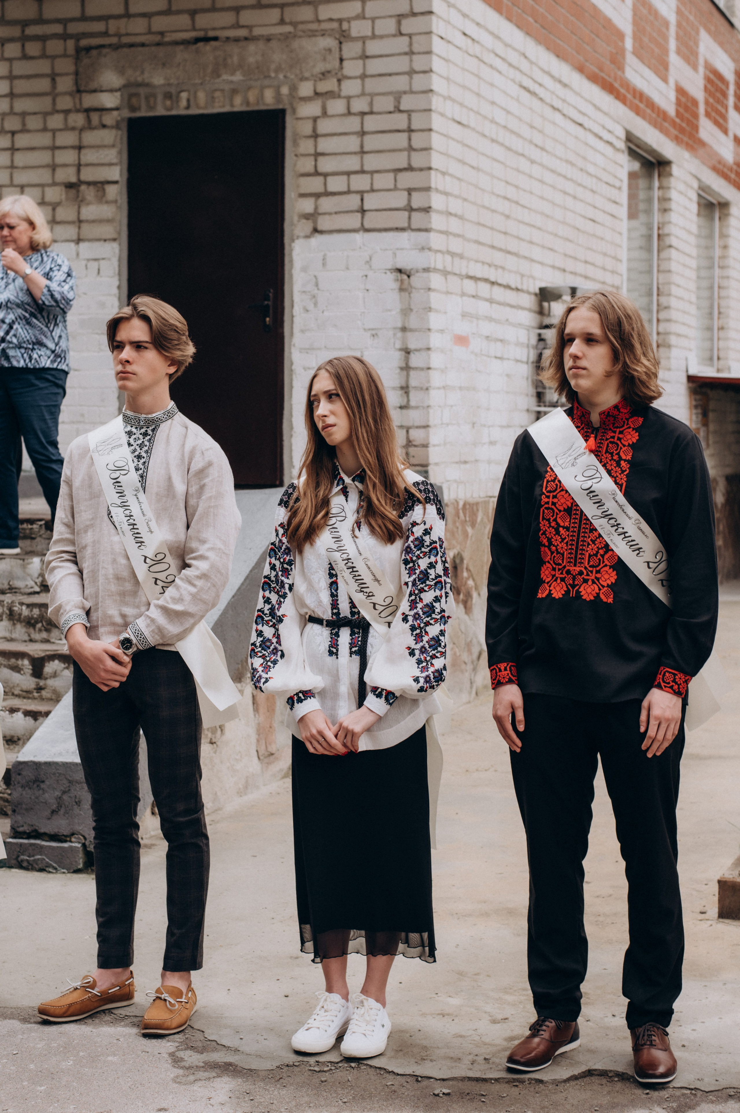 Фотосесія останнього дзвоника, фотосесія випускників Тернопіль, випускний 2024. Сімейний, дитячий та індивідуальний фотограф в м. Тернопіль, м. Львів