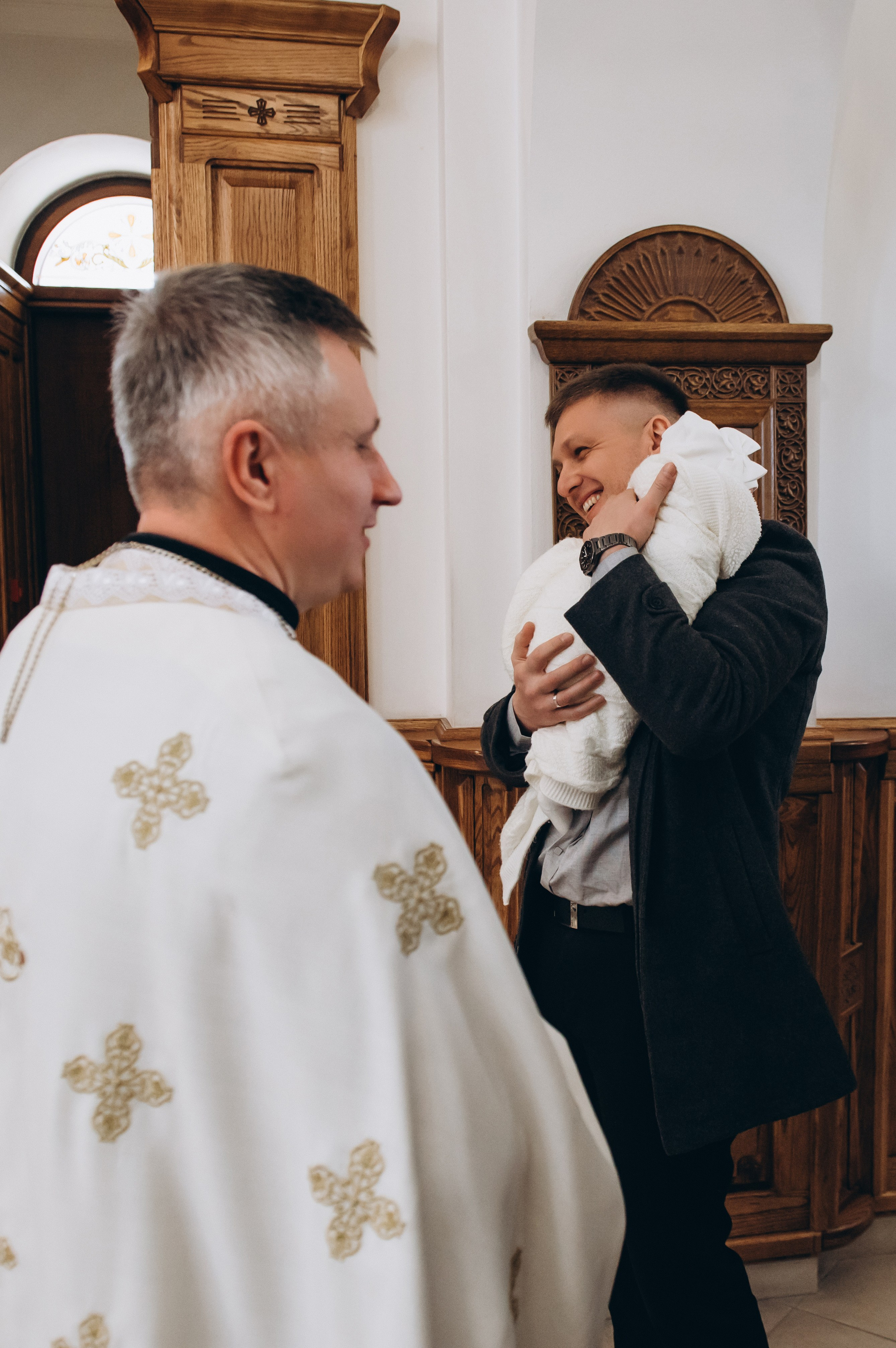Фотосесія Хрещення Тернопіль, зйомка Хрестин Тернопіль, Храм Різдва Пресвятої Богородиці УГКЦ Тернопіль. Сімейний, дитячий та індивідуальний фотограф в м. Тернопіль, м. Львів