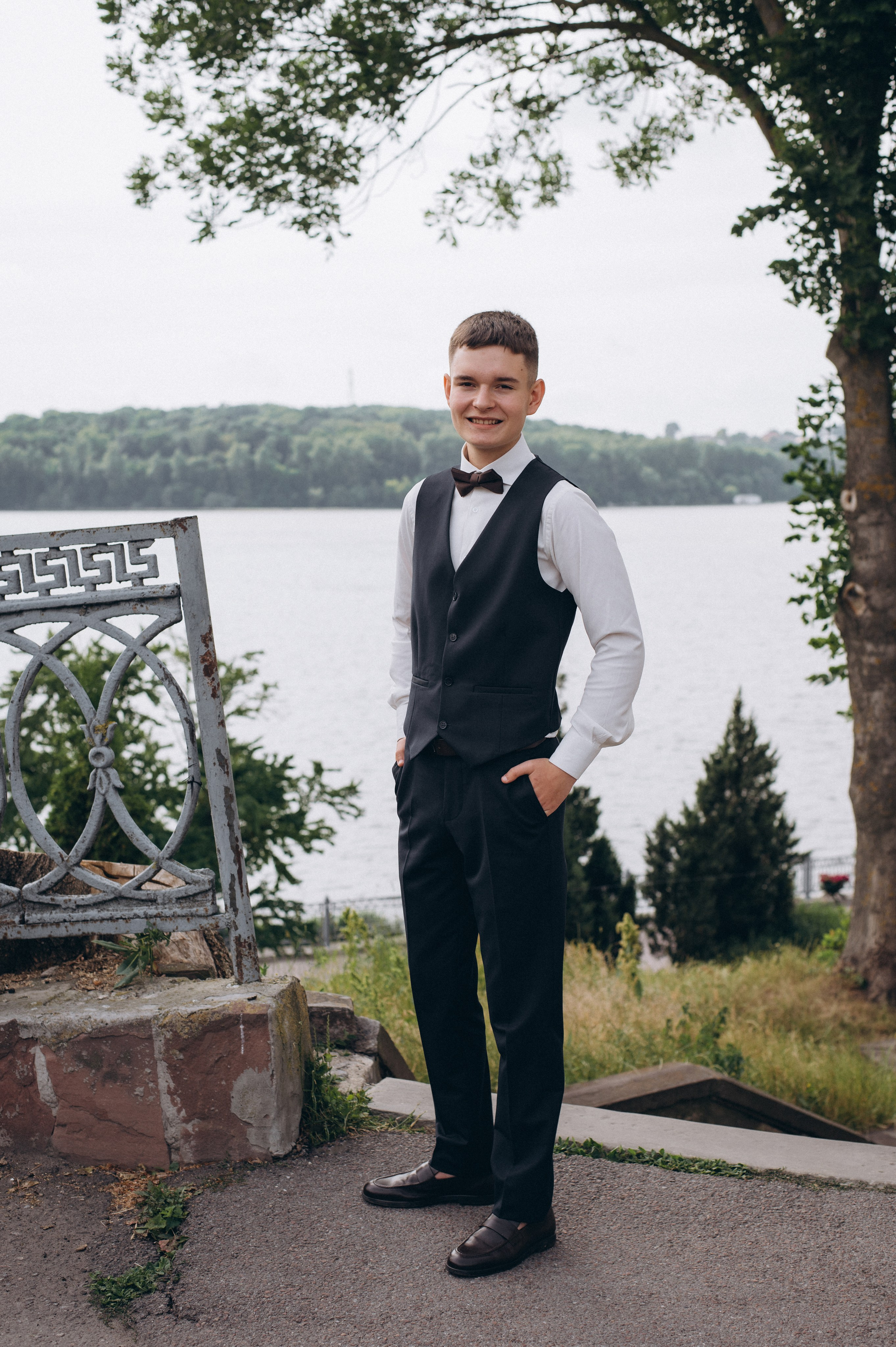 Випускники 2025, фотосесія випускного Тернопіль, фотосесія випускників Тернопіль, зйомка випускного, фотосесія випускного. Сімейний, дитячий та індивідуальний фотограф в м. Тернопіль, м. Львів