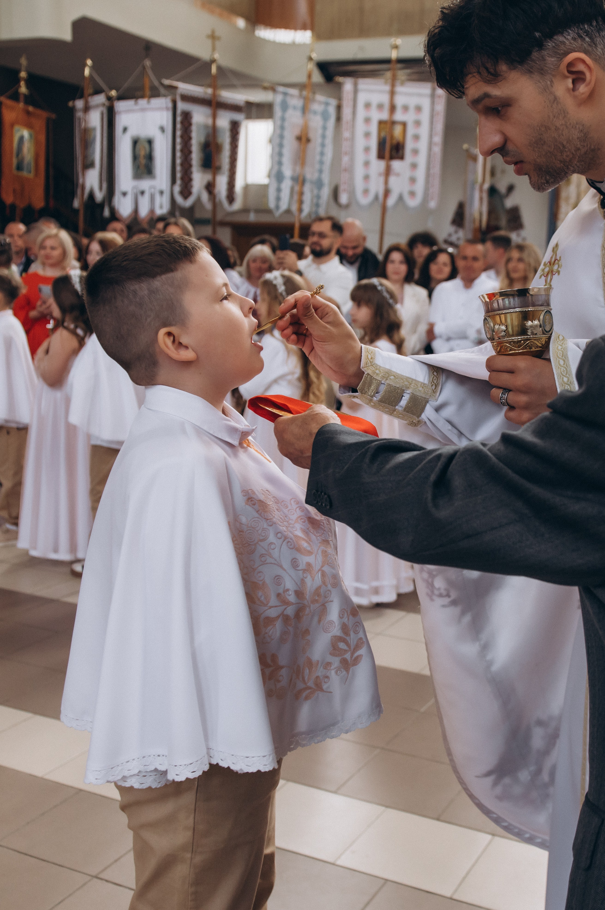Фотосесія Причастя Тернопіль, зйомка Причастя, фотограф на Причастя Тернопіль, Причастя Львів, Причастя церква Михаїла Тернопіль. Сімейний, дитячий та індивідуальний фотограф в м. Тернопіль, м. Львів