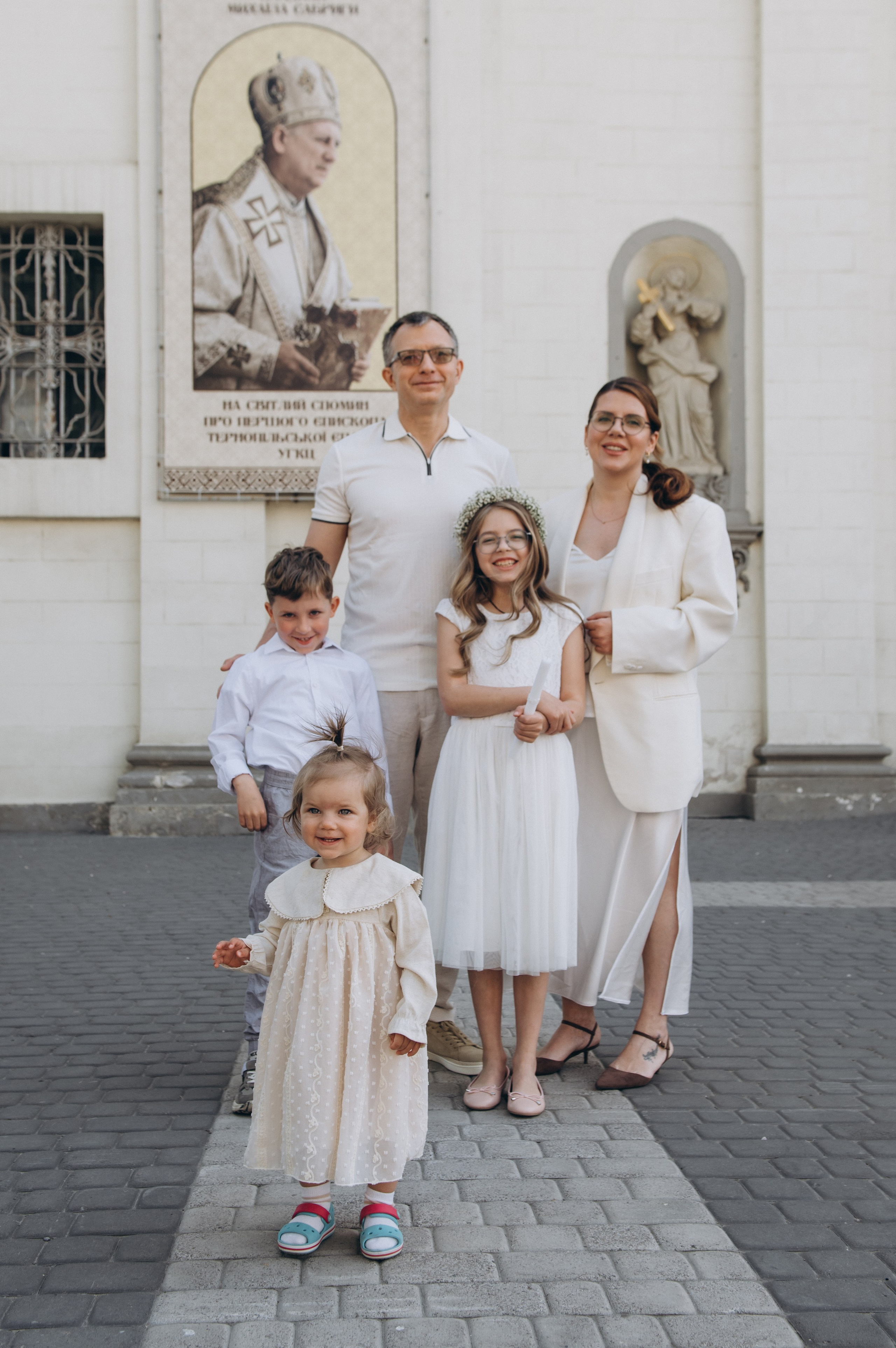 Фотосесія Першого Причастя Тернопіль, фотосесія Причастя Тернопіль, Таїнство Першого Причастя Тернопіль, Катедра Причастя Тернопіль. Сімейний, дитячий та індивідуальний фотограф в м. Тернопіль, м. Львів