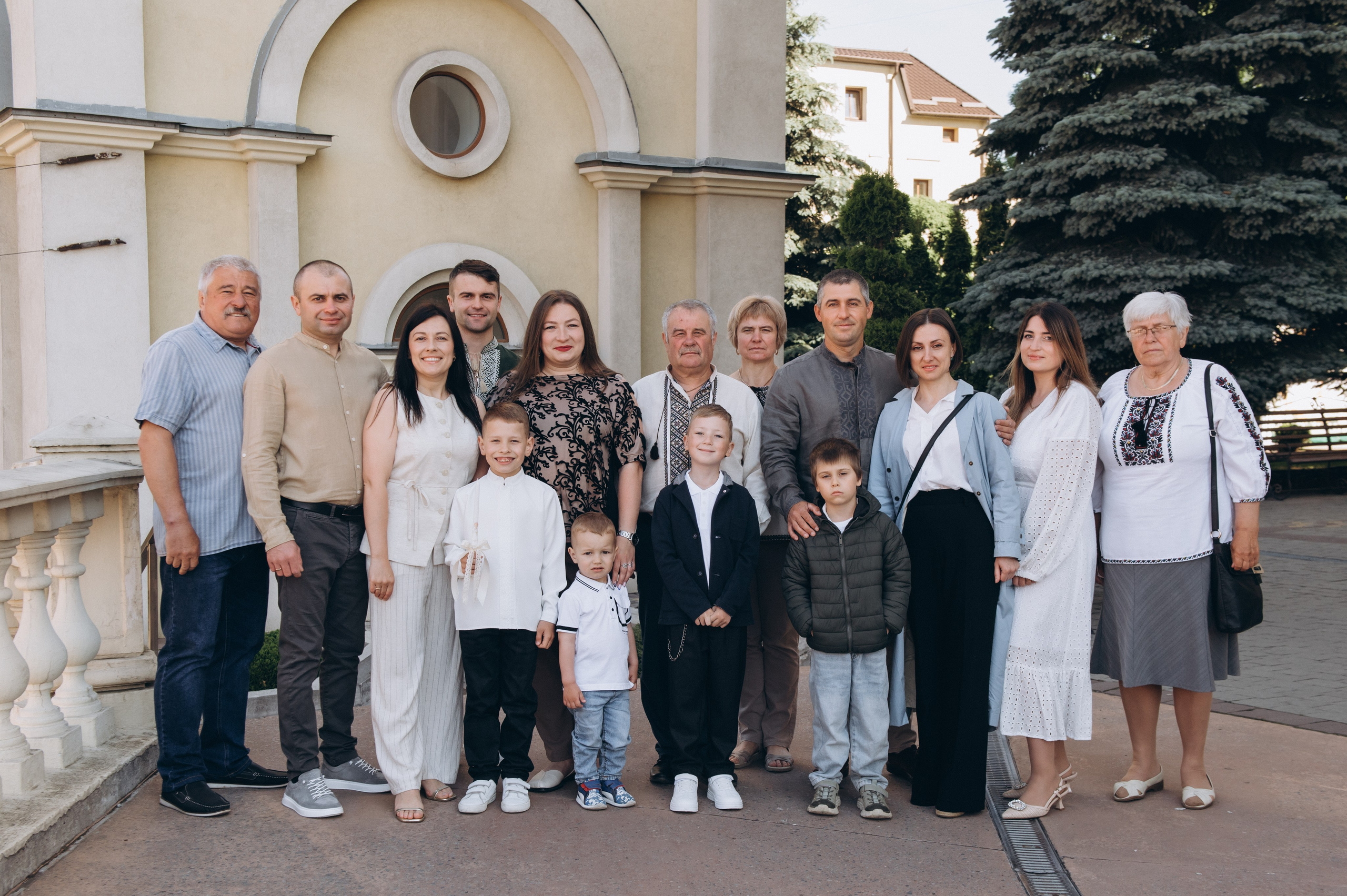 Фотосесія Першого Причастя Тернопіль, зйомка Першого Причастя Тернопіль, Церква Успіння Пресвятої Богородиці Причастя Тернопіль. Сімейний, дитячий та індивідуальний фотограф в м. Тернопіль, м. Львів