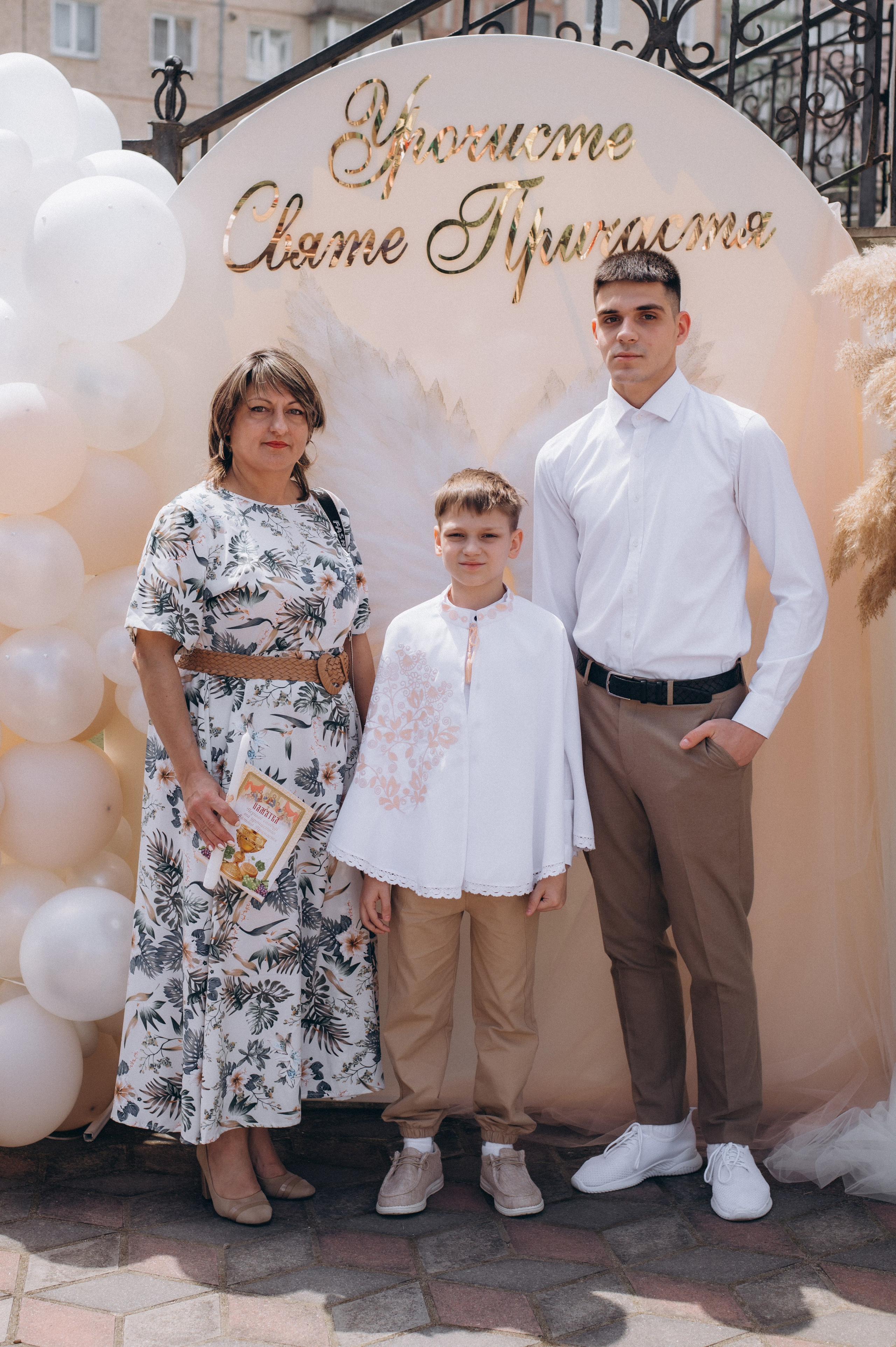 Фотосесія Причастя Тернопіль, зйомка Причастя, фотограф на Причастя Тернопіль, Причастя Львів, Причастя церква Михаїла Тернопіль. Сімейний, дитячий та індивідуальний фотограф в м. Тернопіль, м. Львів