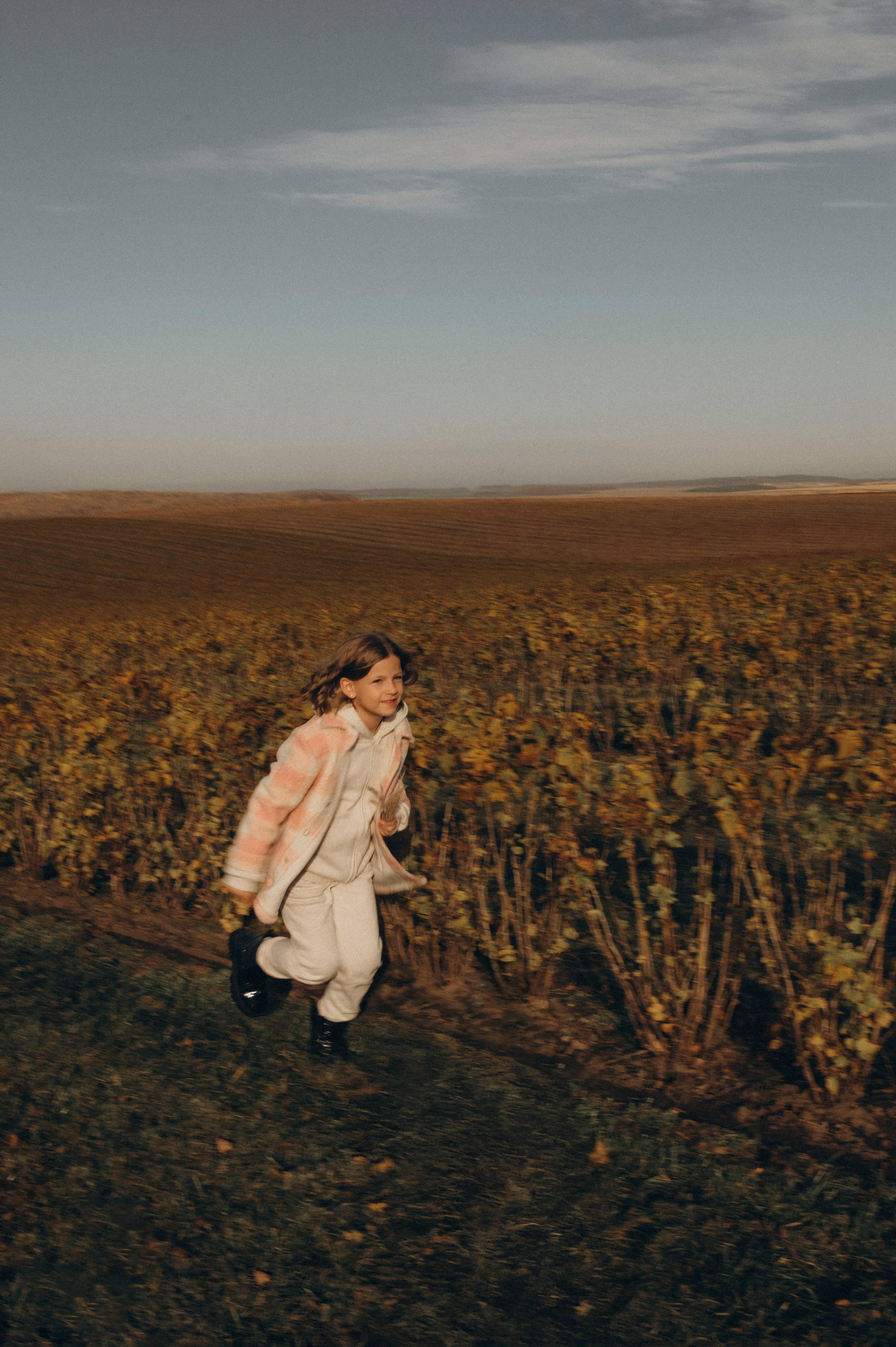 Дитячий фотограф Тернопіль, фотосесія дітей, фотосесія на природі, зйомка у Веселі козенята, фотосесія дня народження Тернопіль. Сімейний, дитячий та індивідуальний фотограф в м. Тернопіль, м. Львів