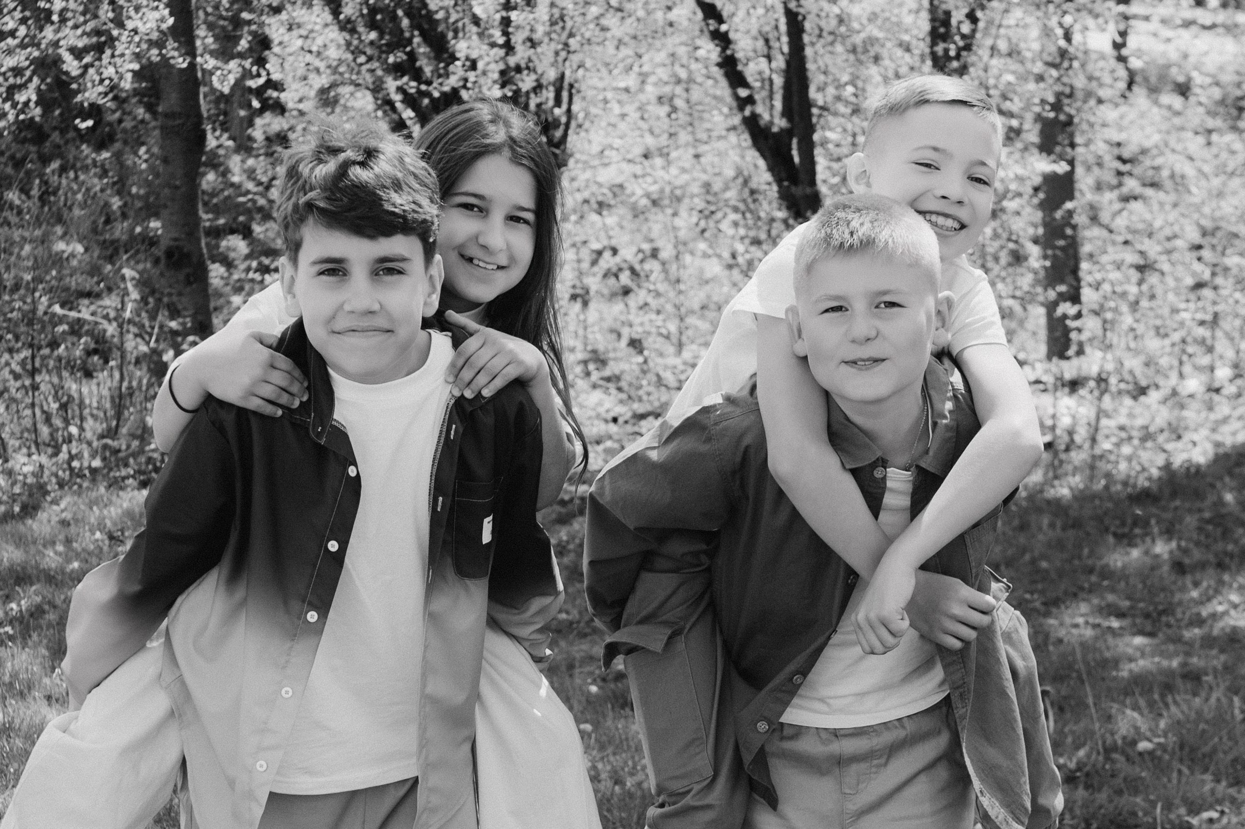 Фотосесія на шкільні фотоальбоми Тернопіль, вінєтки Тернопіль, шкільна фотосесія випускників Тернопіль, зйомка випускників Тернопіль. Сімейний, дитячий та індивідуальний фотограф в м. Тернопіль, м. Львів