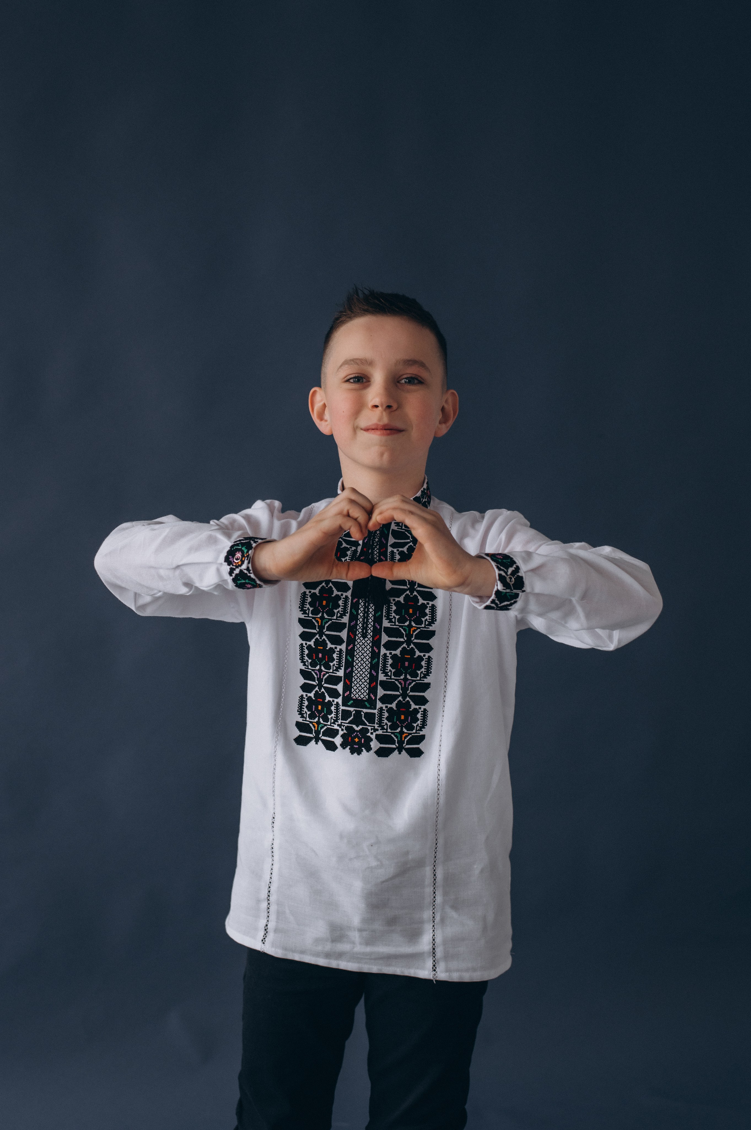 Шкільна фотосесія на віньєтки Тернопіль, фотосесія випускників Тернопіль, зйомка на віньєтки, шкільні фотоальбоми Тернопіль. Сімейний, дитячий та індивідуальний фотограф в м. Тернопіль, м. Львів