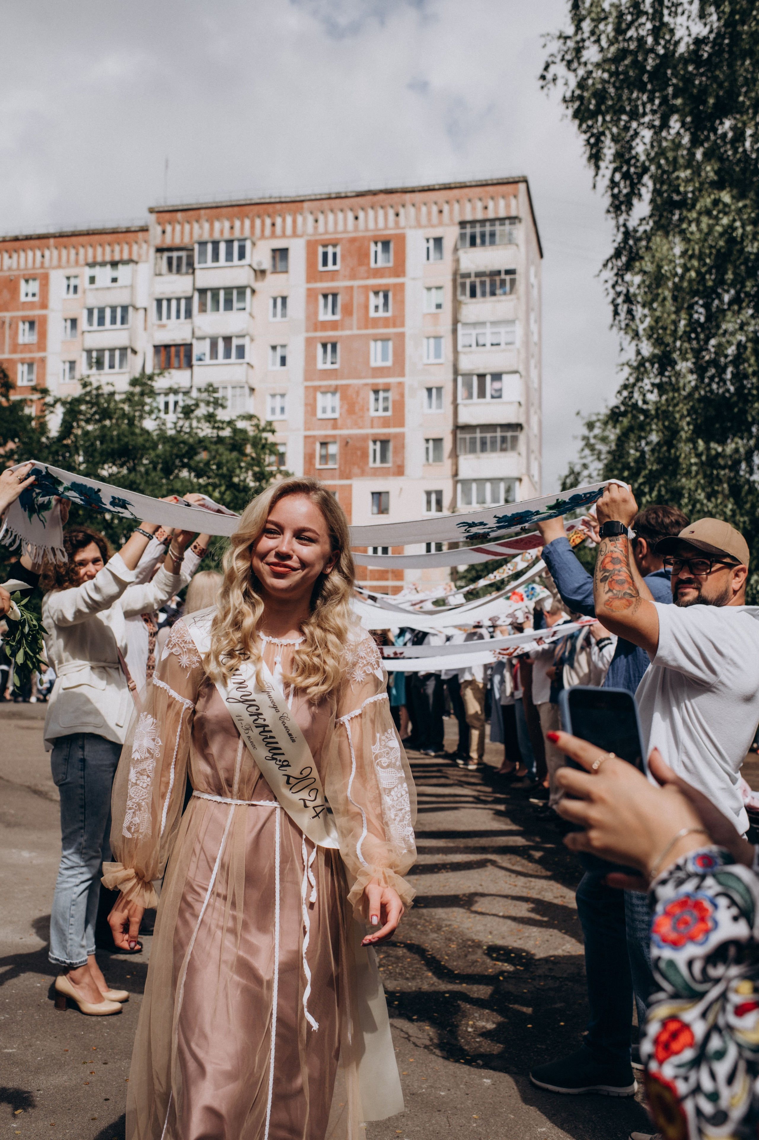 Фотосесія останнього дзвоника, фотосесія випускників Тернопіль, випускний 2024. Сімейний, дитячий та індивідуальний фотограф в м. Тернопіль, м. Львів
