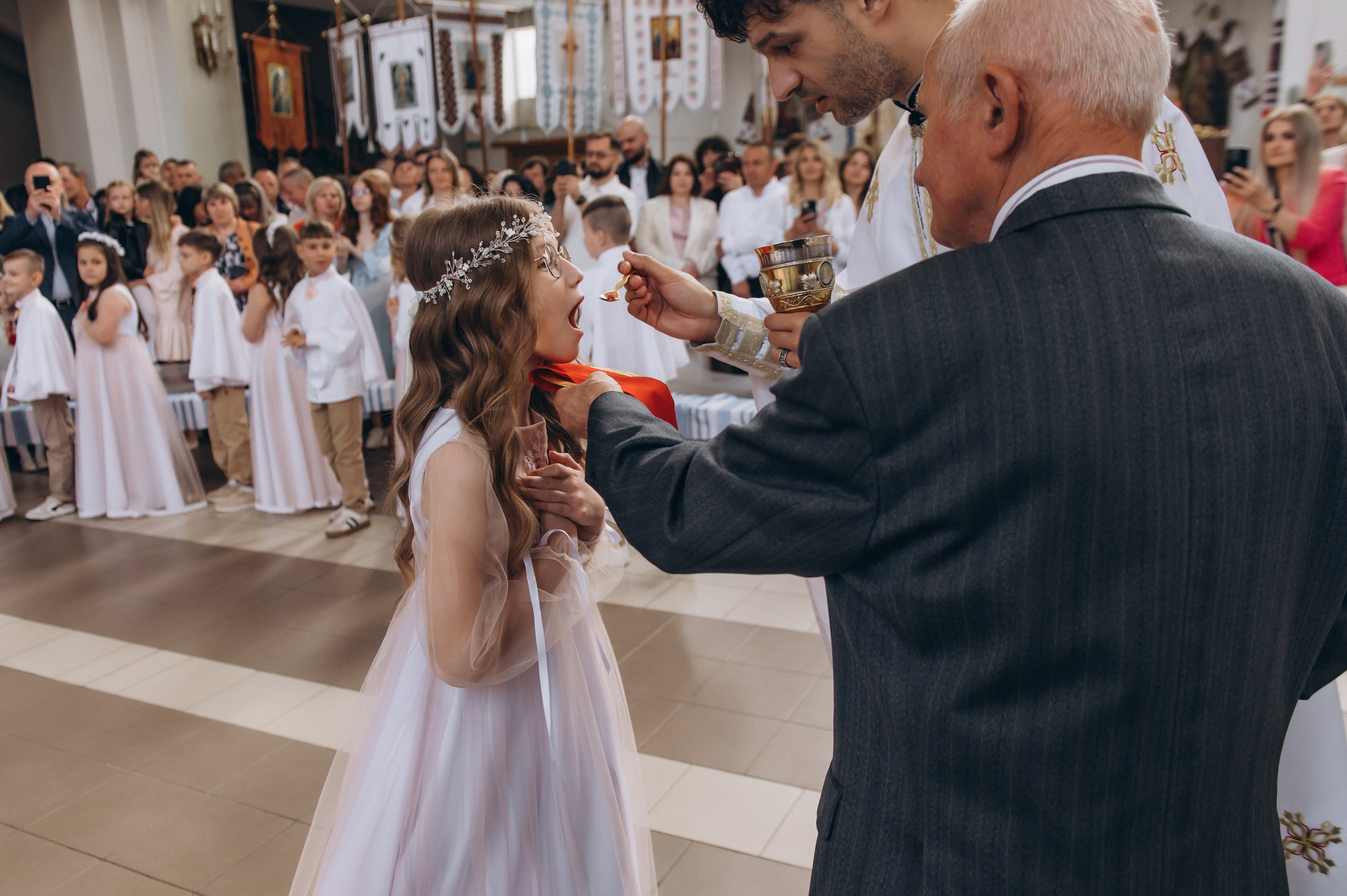 Фотосесія Причастя Тернопіль, зйомка Причастя, фотограф на Причастя Тернопіль, Причастя Львів, Причастя церква Михаїла Тернопіль. Сімейний, дитячий та індивідуальний фотограф в м. Тернопіль, м. Львів