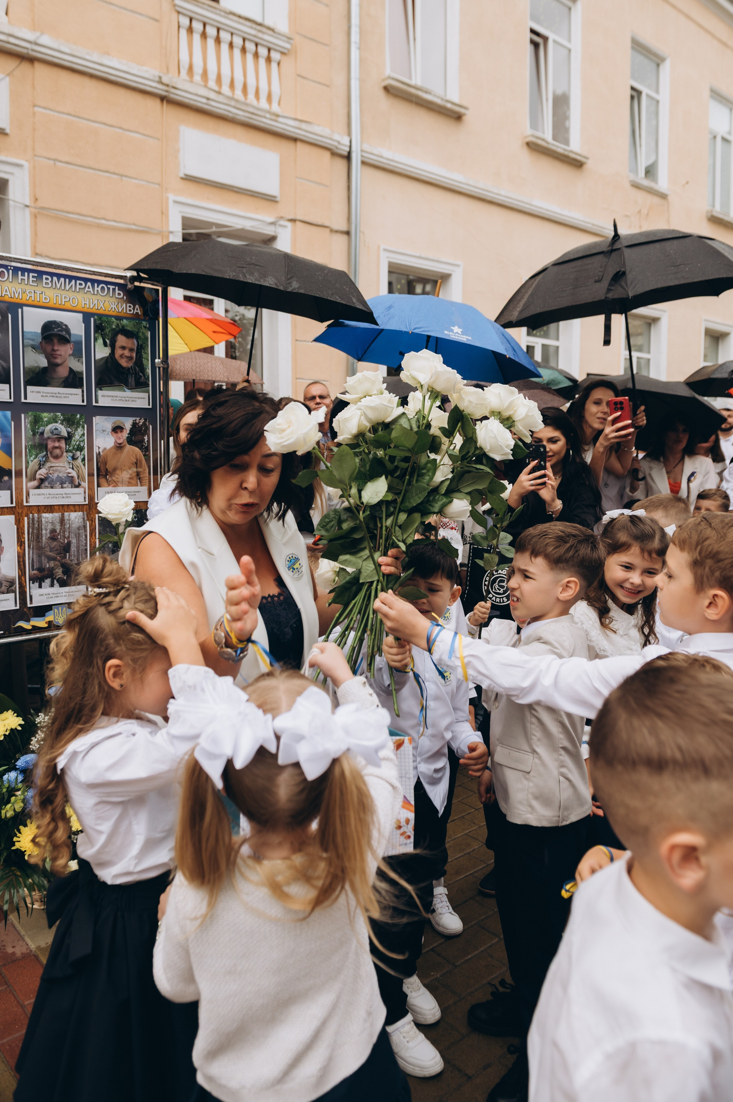 Перший дзвоник у Тернополі, фотосесія першокласників