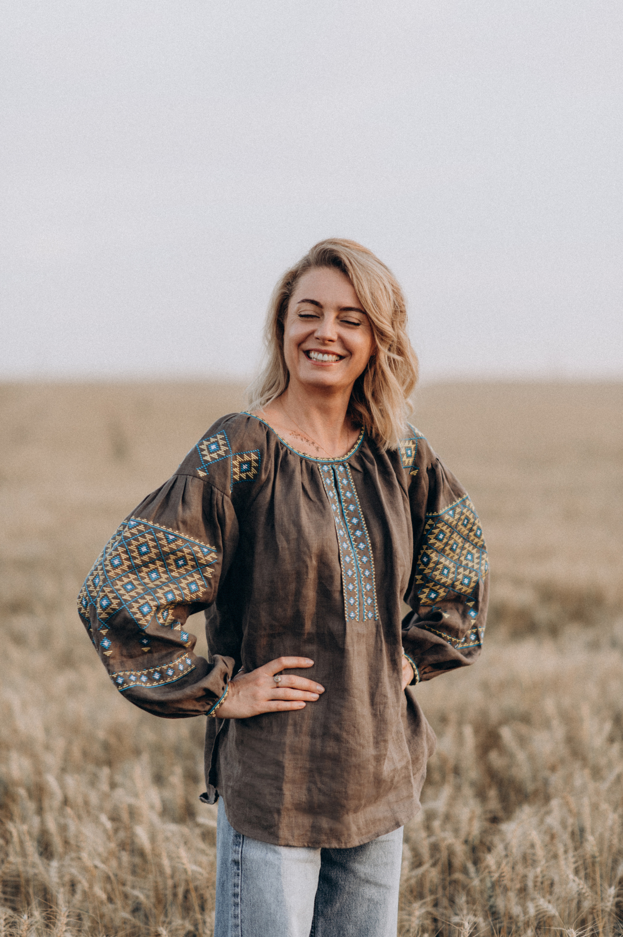 Фотосесія в пшениці та соняхах. Сімейний, дитячий та індивідуальний фотограф в м. Тернопіль, м. Львів