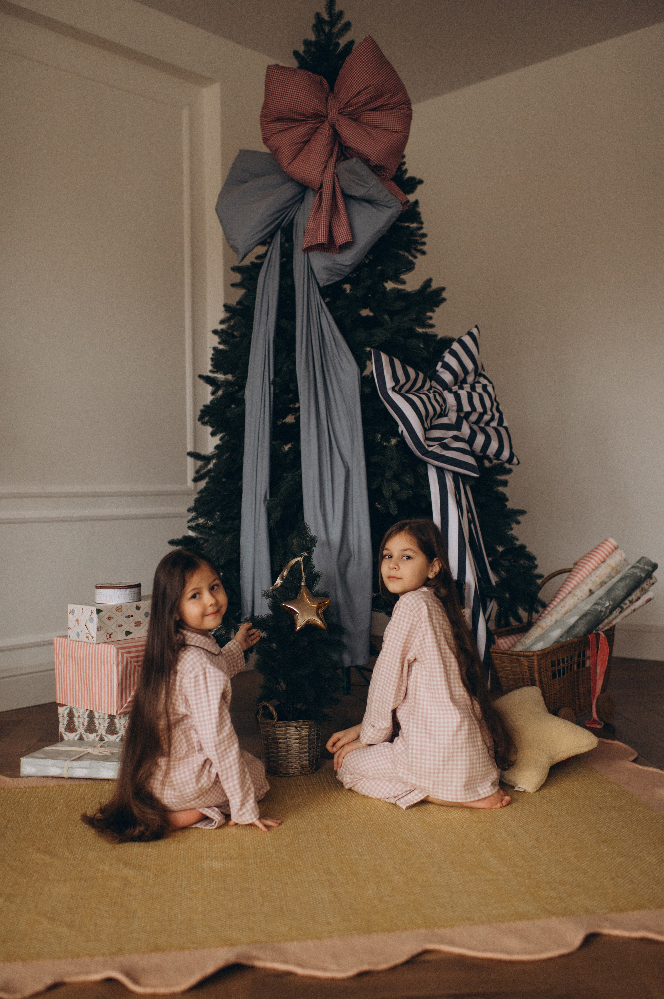 Фотосесія сестричок Тернопіль, зйомка сестрички, сімейний фотограф Тернопіль, портретний фотограф Тернопіль, фотосесія дітей. Сімейний, дитячий та індивідуальний фотограф в м. Тернопіль, м. Львів