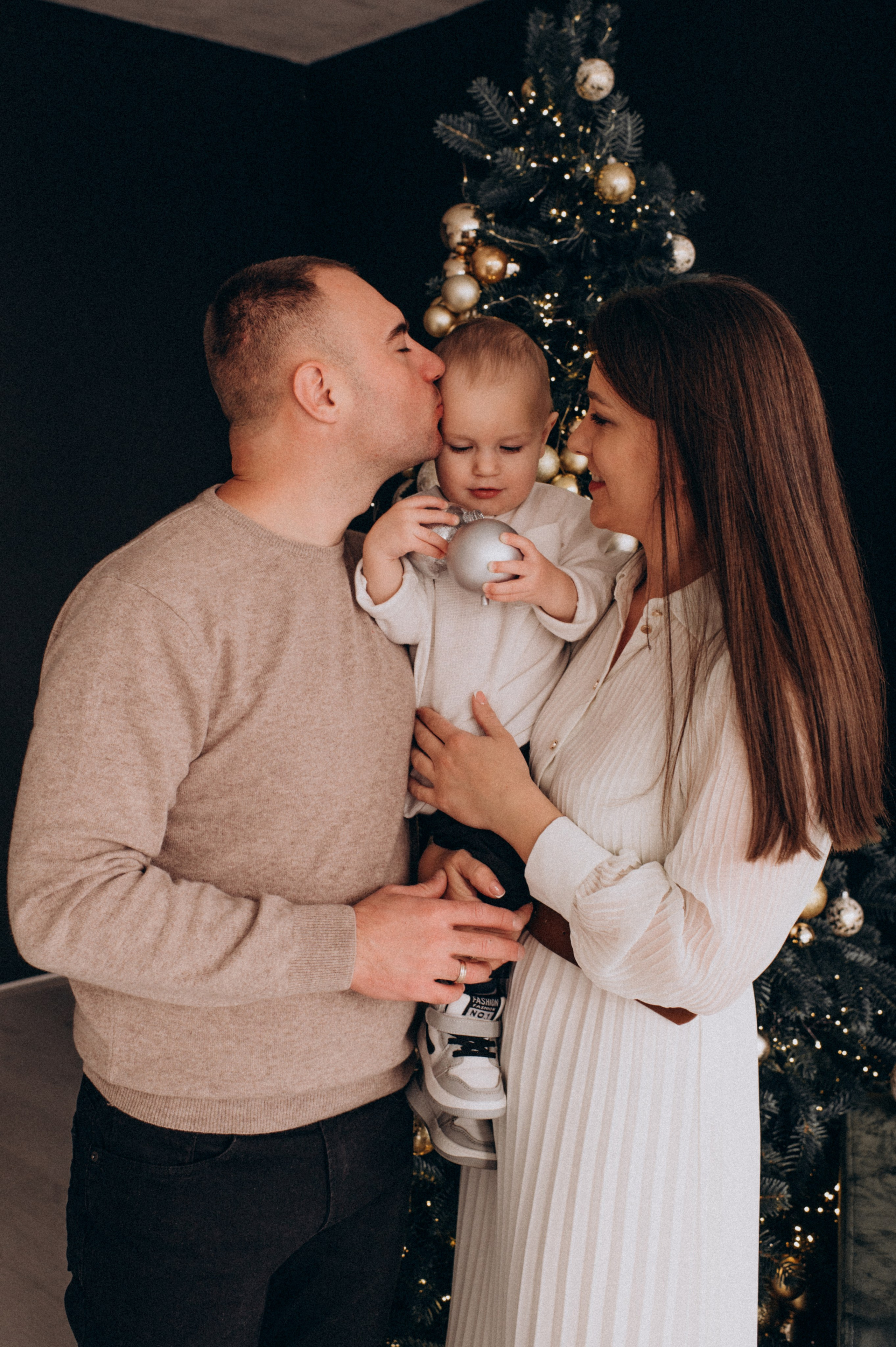 Новорічна фотосесія у студії, фотосесія Львів, сімейна фотосесія Тернопіль. Сімейний, дитячий та індивідуальний фотограф в м. Тернопіль, м. Львів