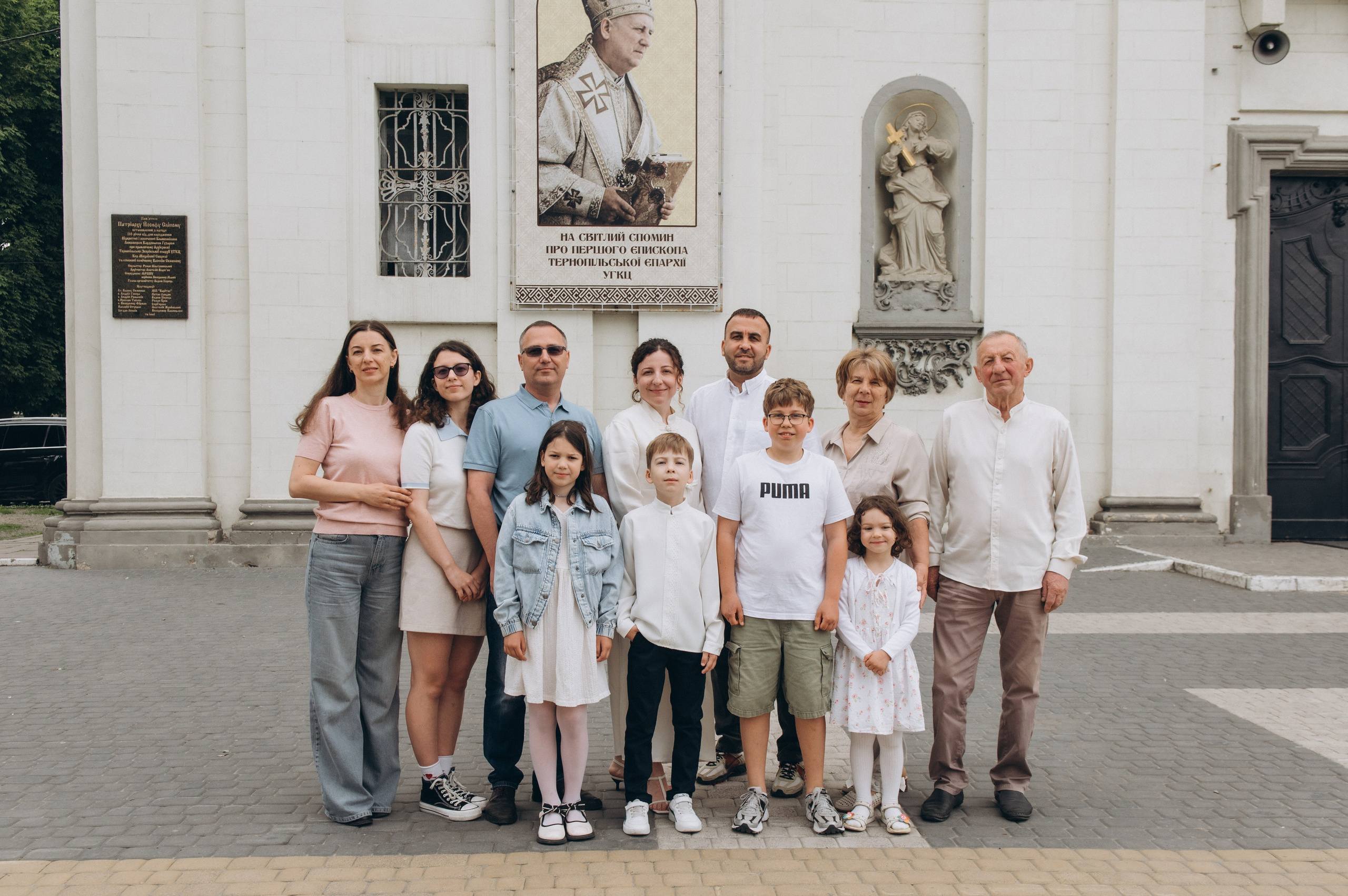 Фотосесія Першого Причастя Тернопіль, фотосесія Причастя Тернопіль, Таїнство Першого Причастя Тернопіль, Катедра Причастя Тернопіль. Сімейний, дитячий та індивідуальний фотограф в м. Тернопіль, м. Львів