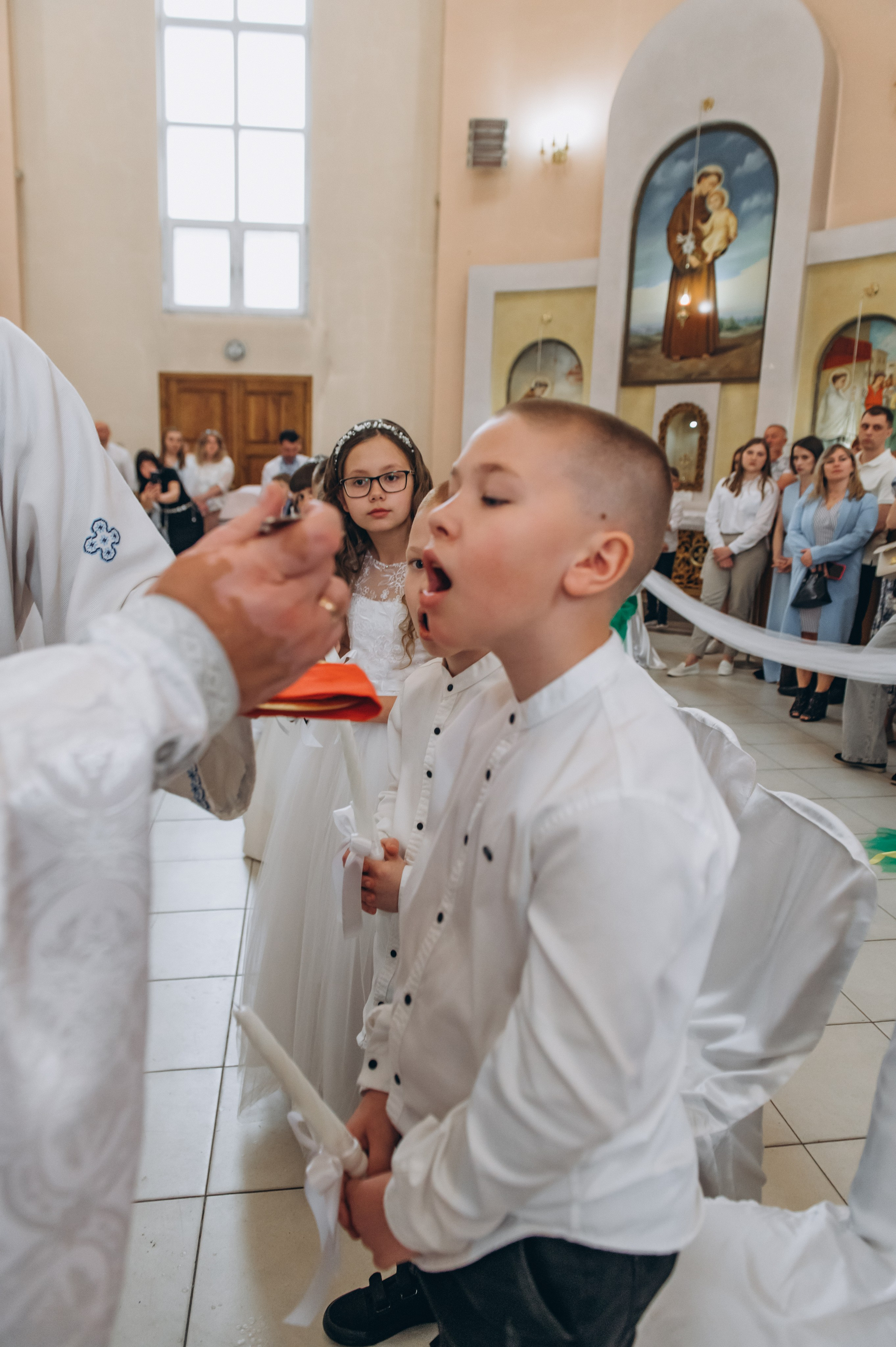 Фотосесія Причастя Тернопіль, зйомка Причастя, фотограф на Причастя Тернопіль, Причастя Львів, церква Петра і Павла. Сімейний, дитячий та індивідуальний фотограф в м. Тернопіль, м. Львів