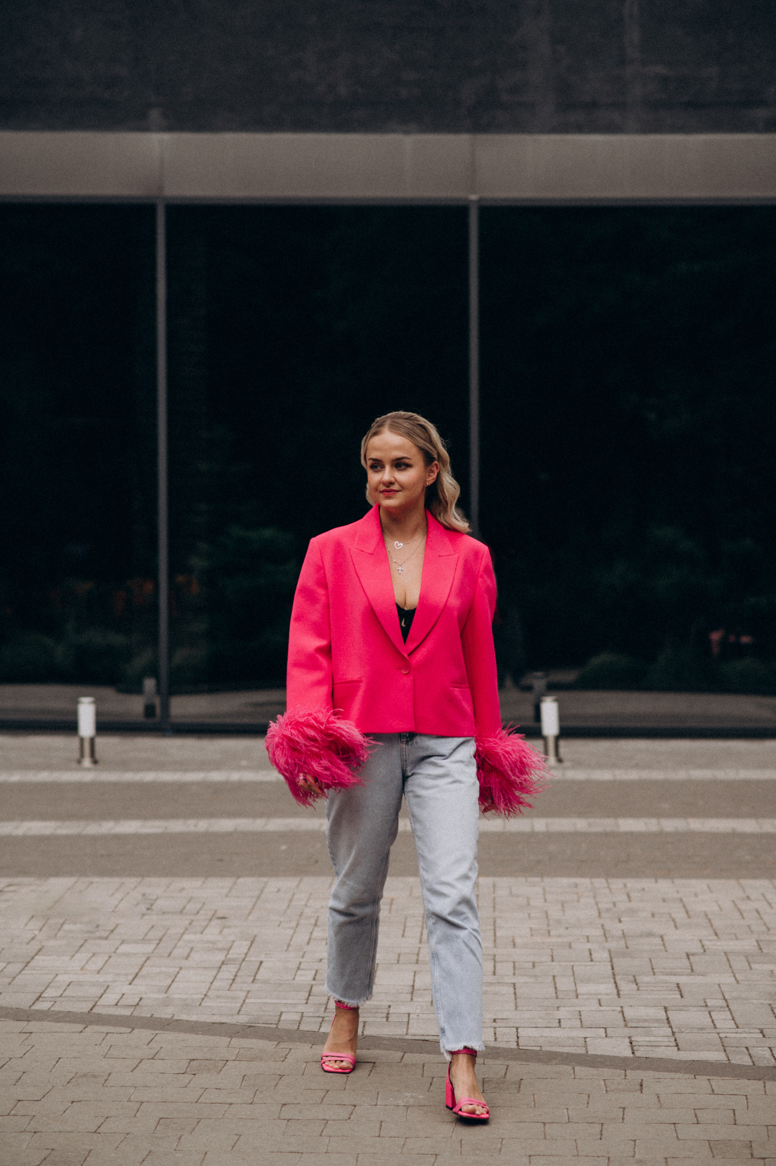 Індивідуальна контент зйомка фотосесія у кавярні кафе. Сімейний, дитячий та індивідуальний фотограф в м. Тернопіль, м. Львів