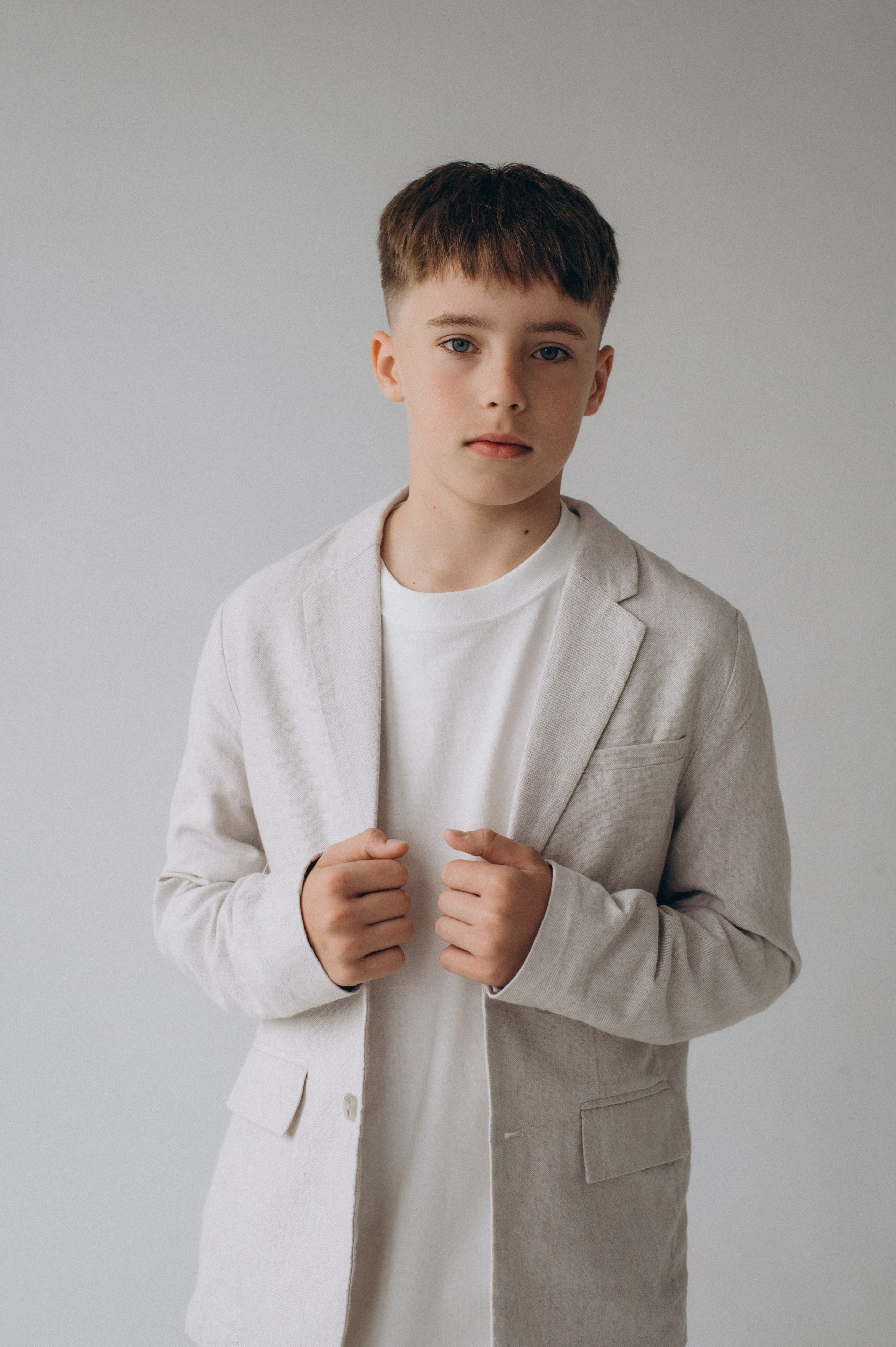 Шкільна фотосесія на віньєтки Тернопіль, фотосесія випускників Тернопіль, зйомка на віньєтки, шкільні фотоальбоми Тернопіль. Сімейний, дитячий та індивідуальний фотограф в м. Тернопіль, м. Львів