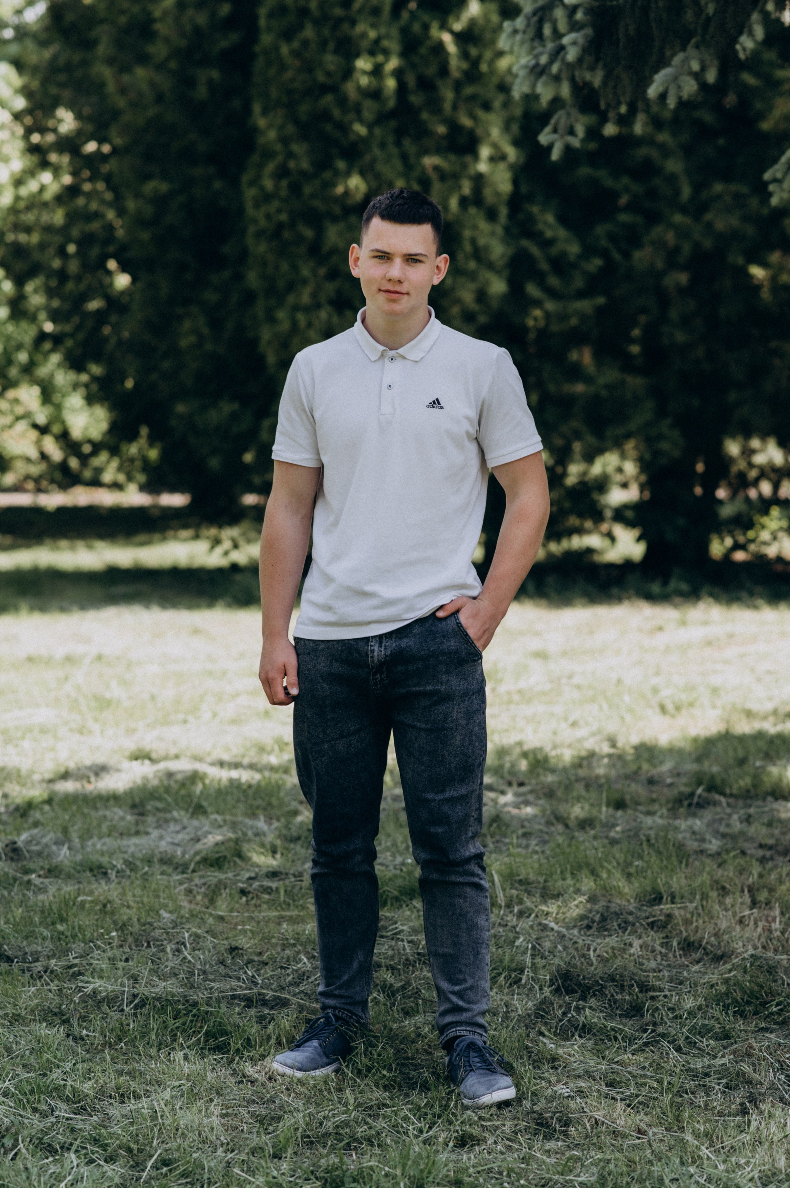 Фотосесія випускників, зйомка випускників Тернопіль Львів, випускні фотоальбоми Тернопіль, шкільні фотоальбоми Тернопіль. Сімейний, дитячий та індивідуальний фотограф в м. Тернопіль, м. Львів