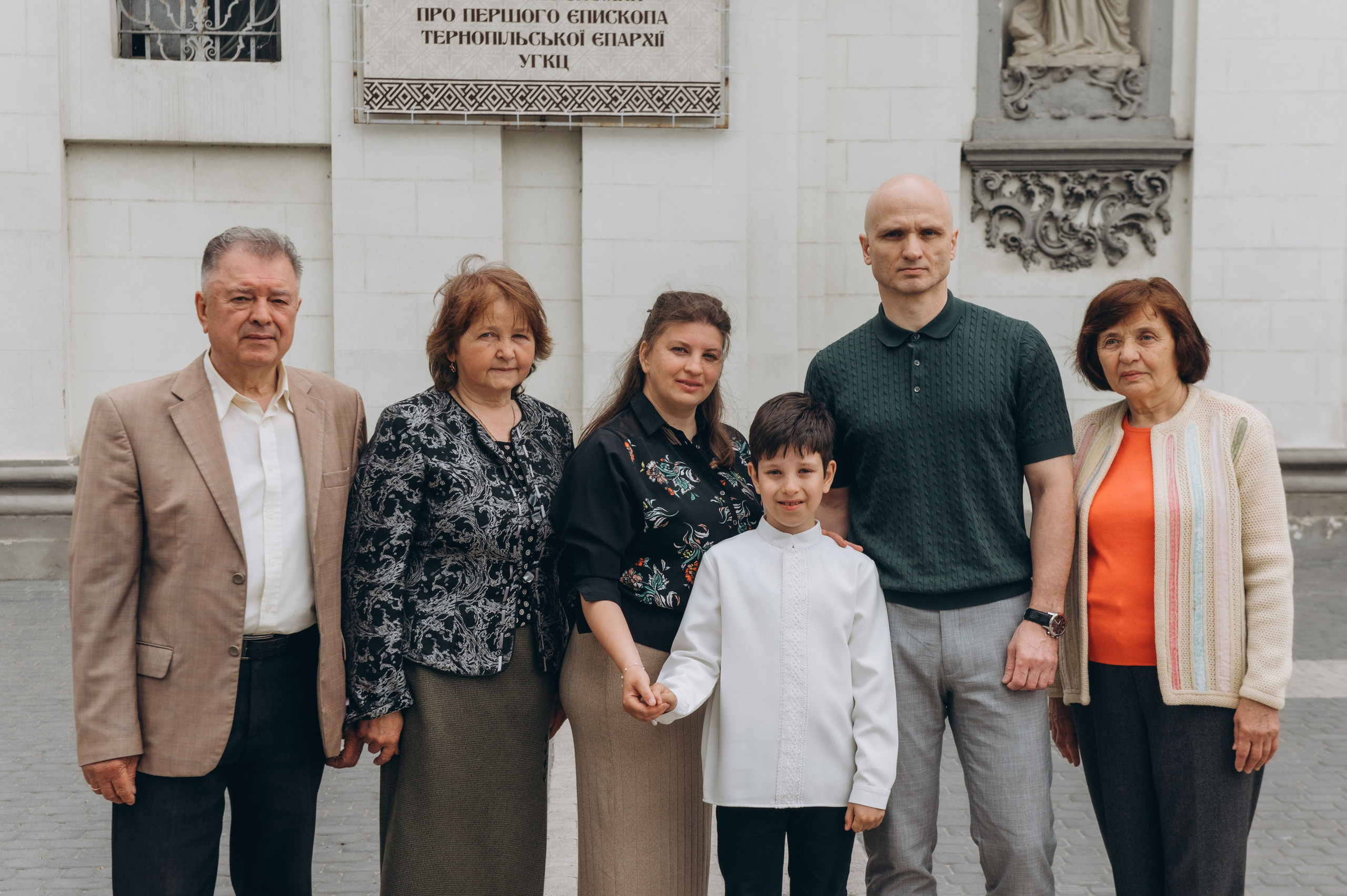 Фотосесія Першого Причастя Тернопіль, фотосесія Причастя Тернопіль, Таїнство Першого Причастя Тернопіль, Катедра Причастя Тернопіль. Сімейний, дитячий та індивідуальний фотограф в м. Тернопіль, м. Львів