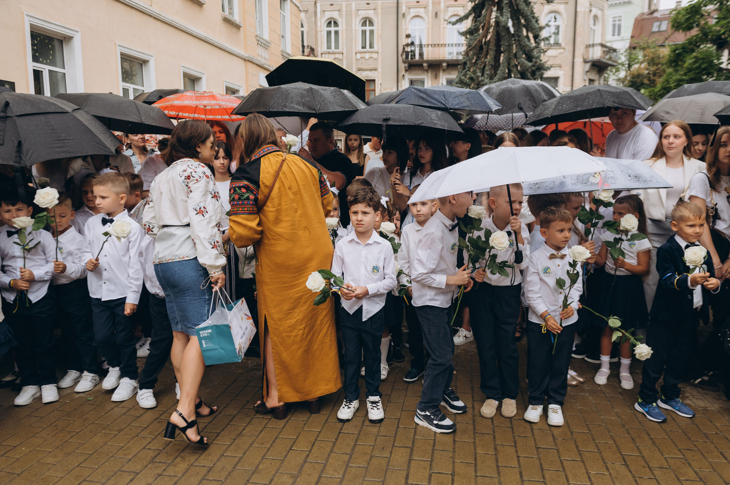 Перший дзвоник у Тернополі, фотосесія першокласників