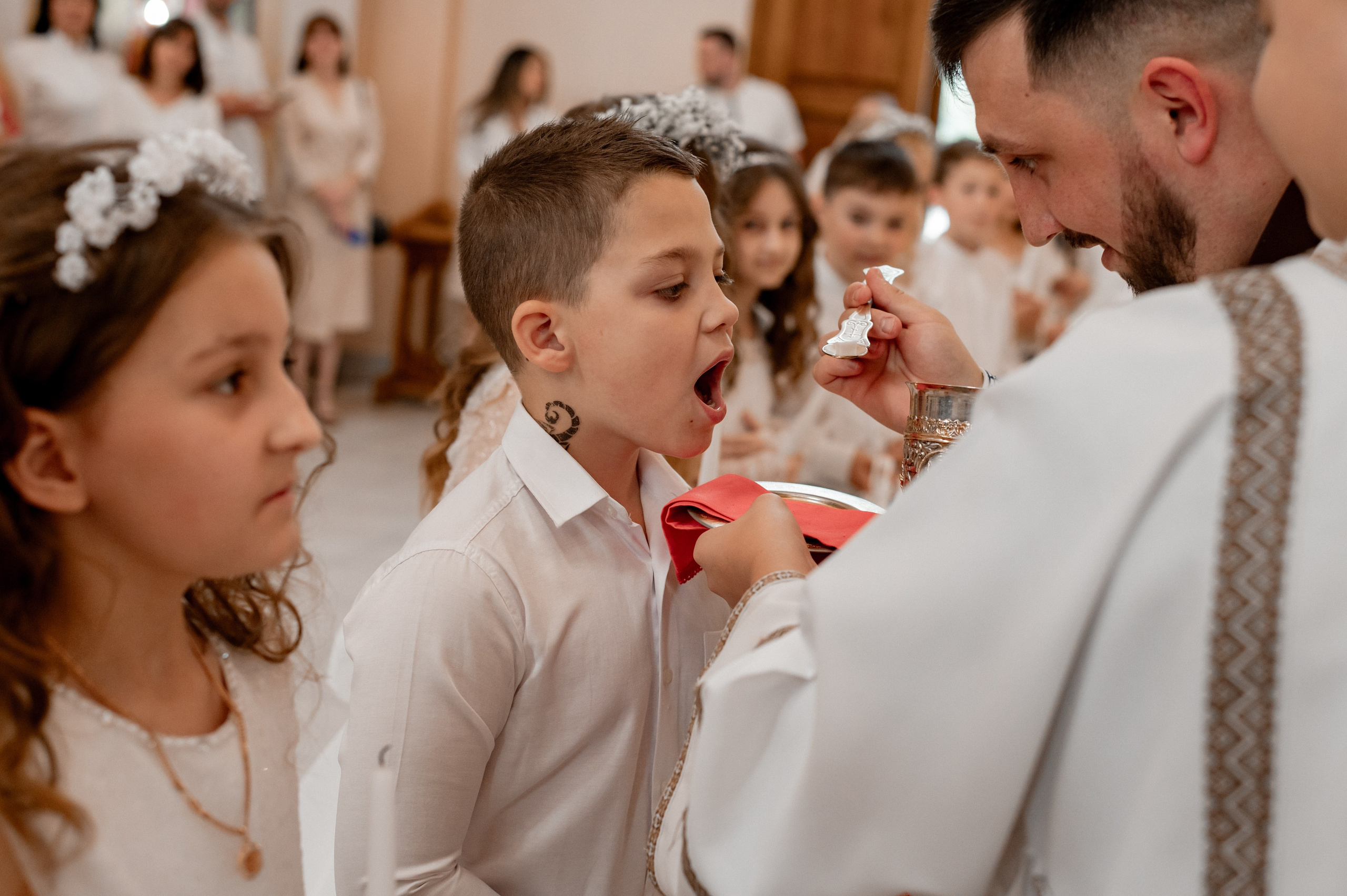 Фотосесія Першого Причастя Тернопіль, зйомка Причастя Тернопіль, Таїнство Першого Причастя Тернопіль, Катедра Причастя Тернопіль. Сімейний, дитячий та індивідуальний фотограф в м. Тернопіль, м. Львів