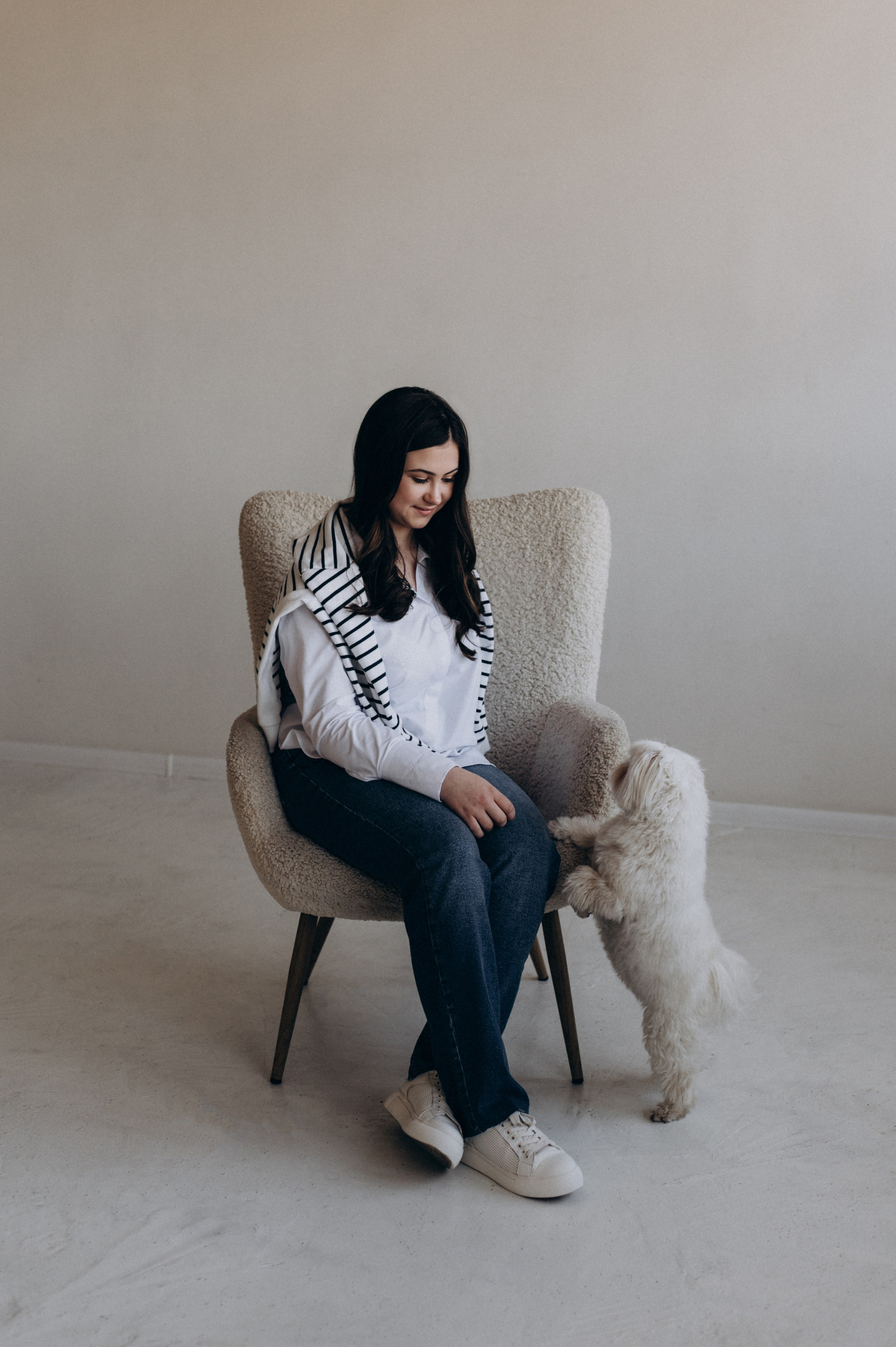 Індивідуальна фотосесія у студії, зйомка з домашнім улюбленцем. Сімейний, дитячий та індивідуальний фотограф в м. Тернопіль, м. Львів