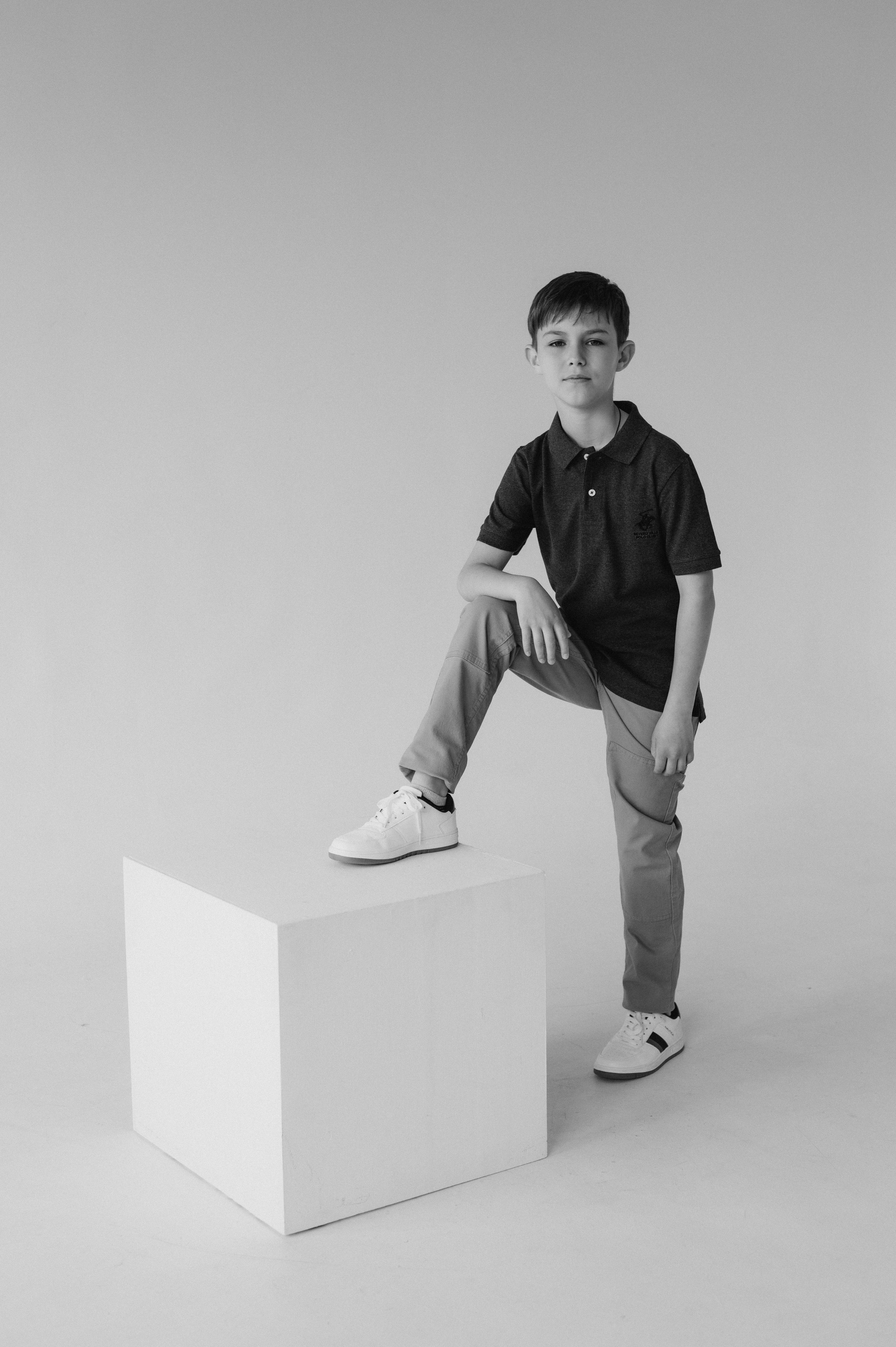 Шкільна фотосесія на віньєтки Тернопіль, фотосесія випускників Тернопіль, зйомка на віньєтки, шкільні фотоальбоми Тернопіль. Сімейний, дитячий та індивідуальний фотограф в м. Тернопіль, м. Львів