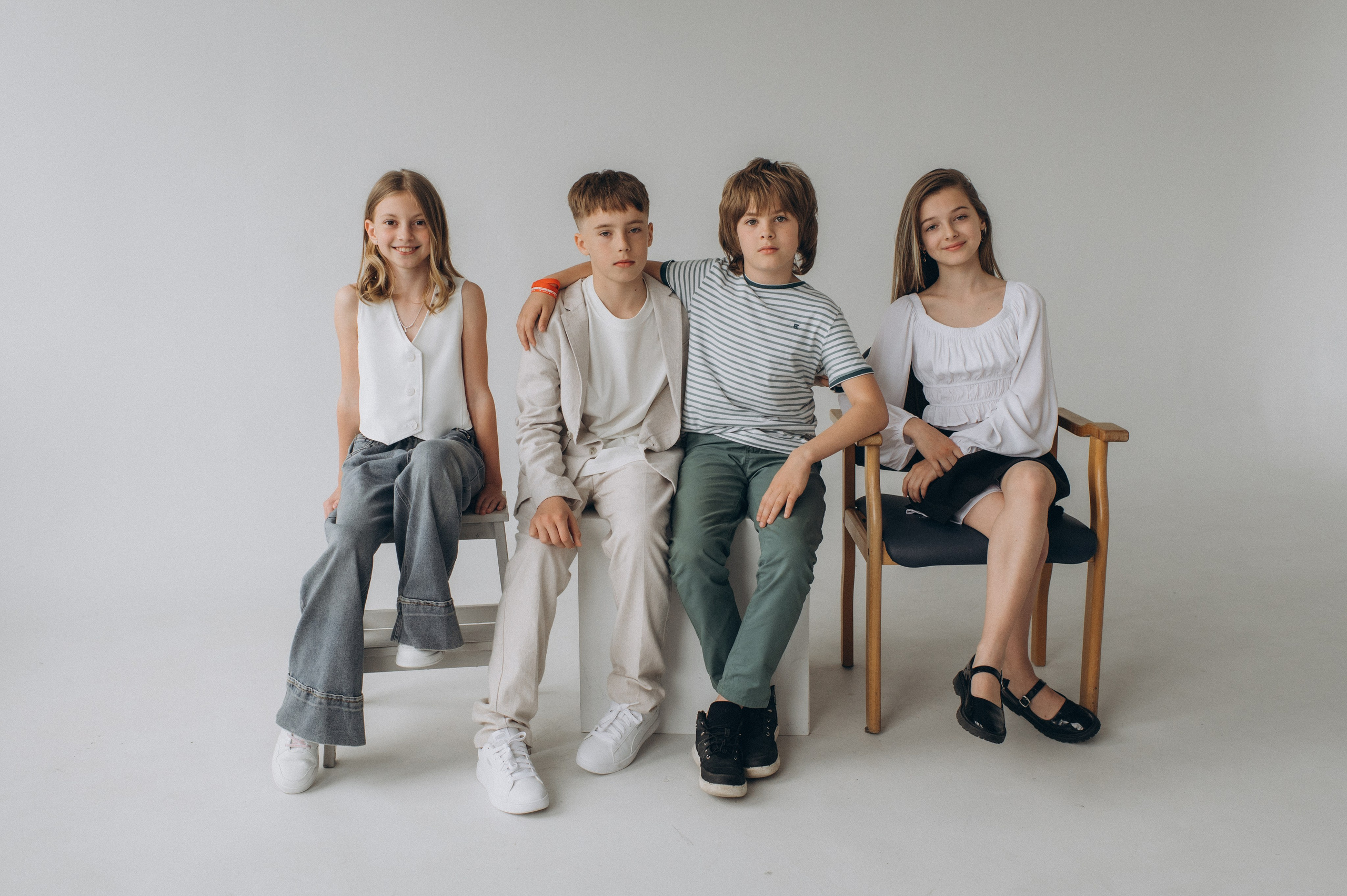 Шкільна фотосесія на віньєтки Тернопіль, фотосесія випускників Тернопіль, зйомка на віньєтки, шкільні фотоальбоми Тернопіль. Сімейний, дитячий та індивідуальний фотограф в м. Тернопіль, м. Львів