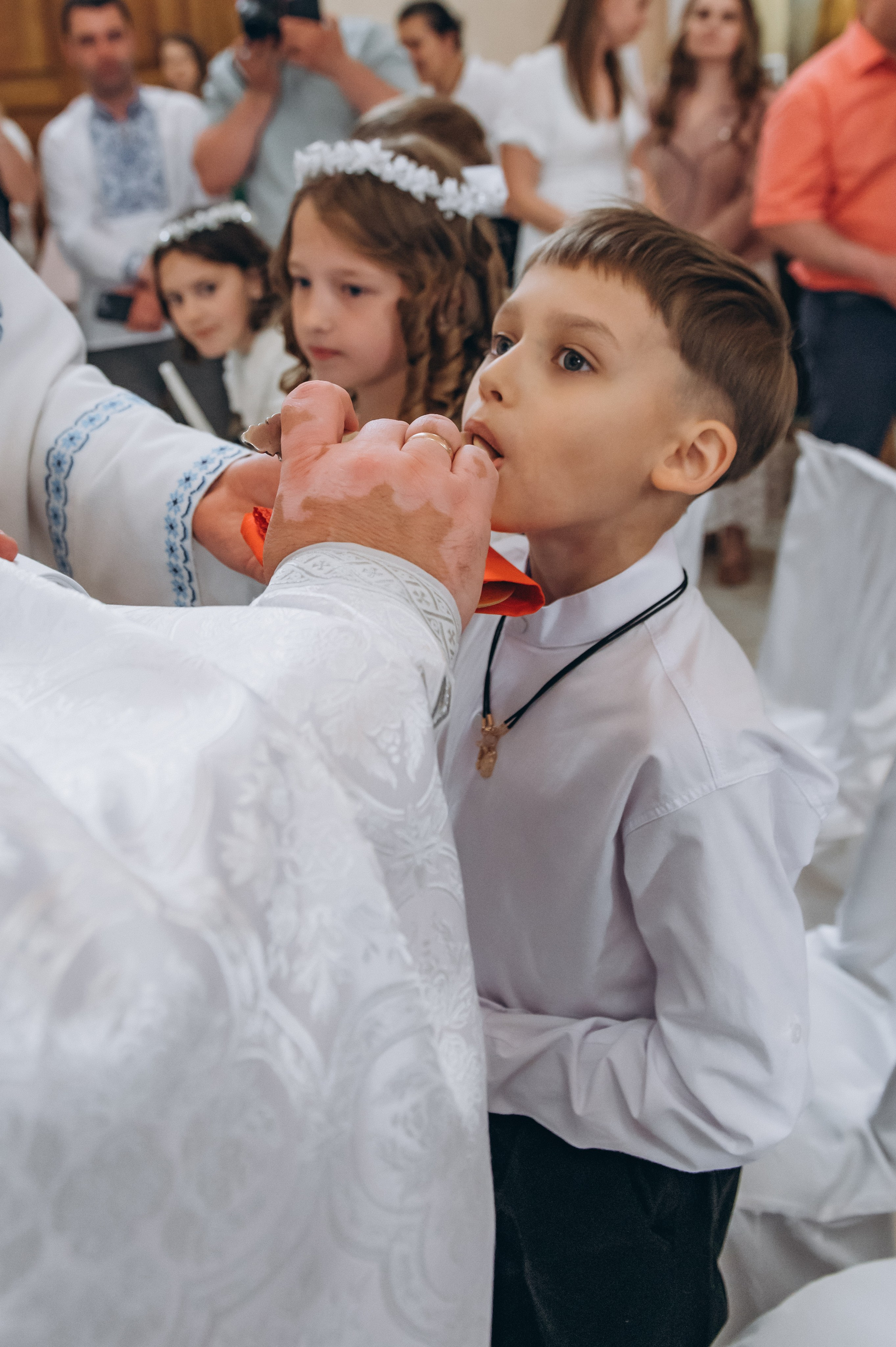 Фотосесія Причастя Тернопіль, зйомка Причастя, фотограф на Причастя Тернопіль, Причастя Львів, церква Петра і Павла. Сімейний, дитячий та індивідуальний фотограф в м. Тернопіль, м. Львів