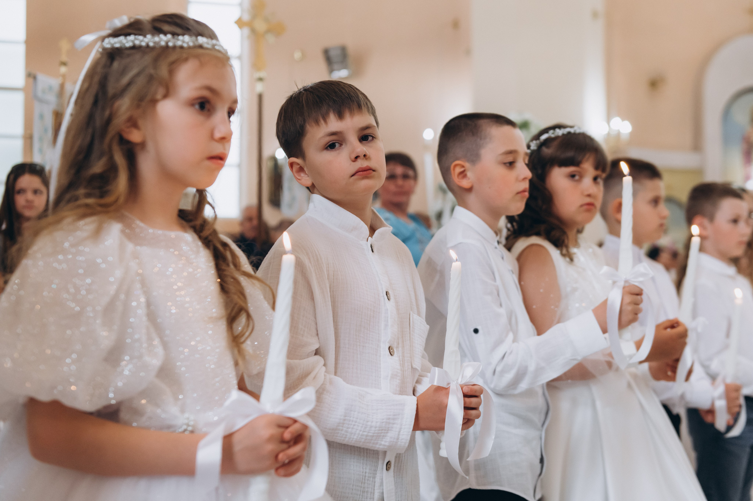 Фотосесія Причастя Тернопіль, зйомка Причастя, фотограф на Причастя Тернопіль, Причастя Львів, церква Петра і Павла. Сімейний, дитячий та індивідуальний фотограф в м. Тернопіль, м. Львів