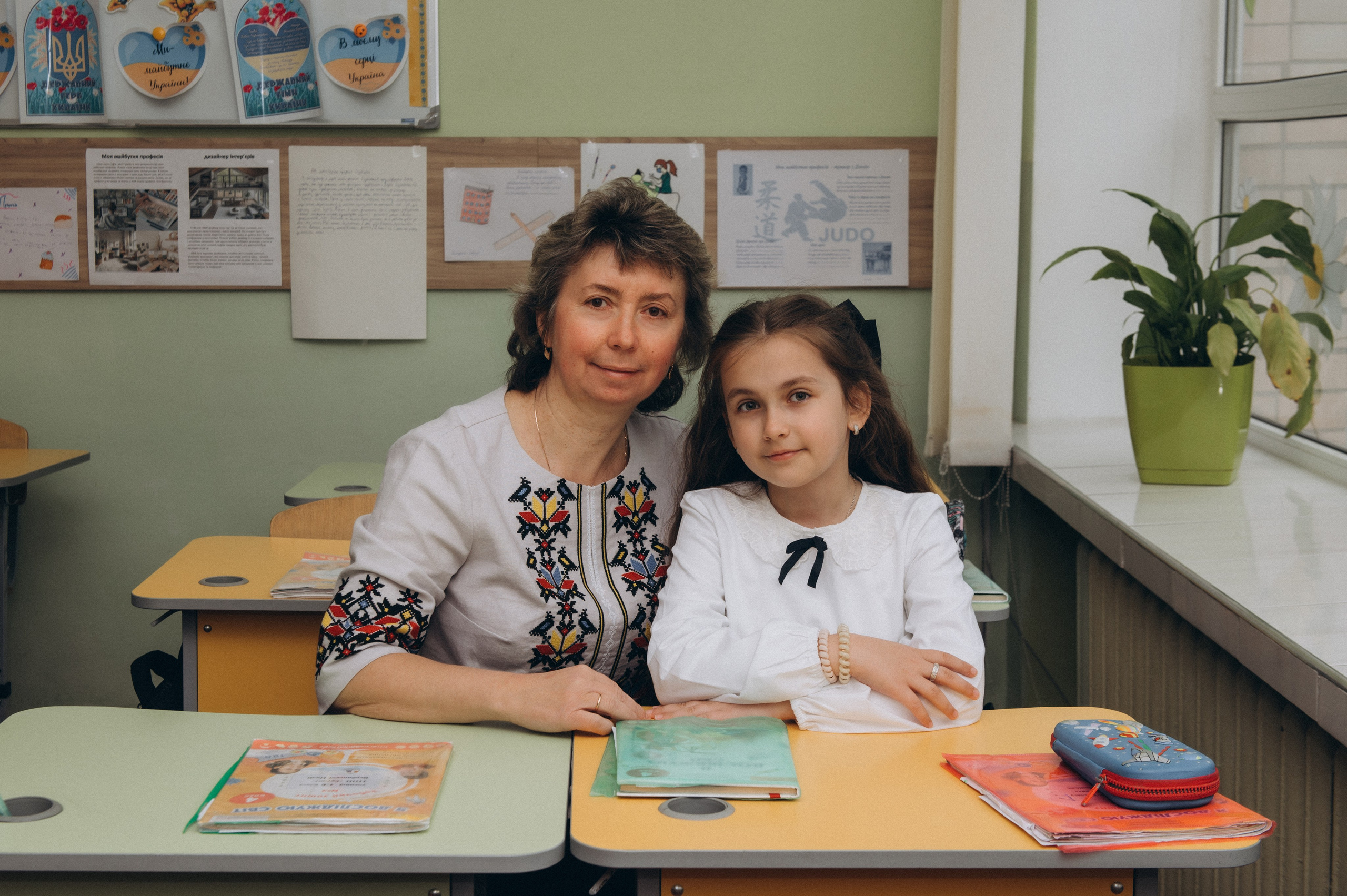 Шкільна фотосесія на віньєтки Тернопіль, фотосесія випускників Тернопіль, зйомка на віньєтки, шкільні фотоальбоми Тернопіль. Сімейний, дитячий та індивідуальний фотограф в м. Тернопіль, м. Львів