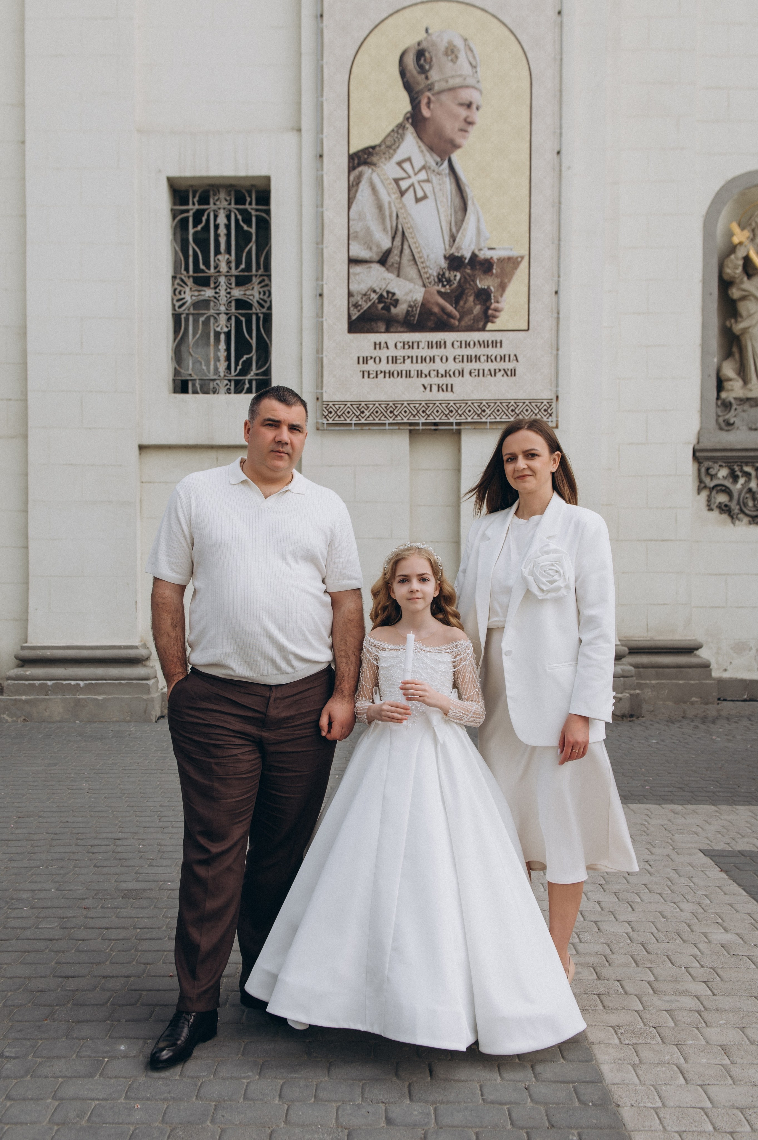 Фотосесія Першого Причастя Тернопіль, фотосесія Причастя Тернопіль, Таїнство Першого Причастя Тернопіль, Катедра Причастя Тернопіль. Сімейний, дитячий та індивідуальний фотограф в м. Тернопіль, м. Львів