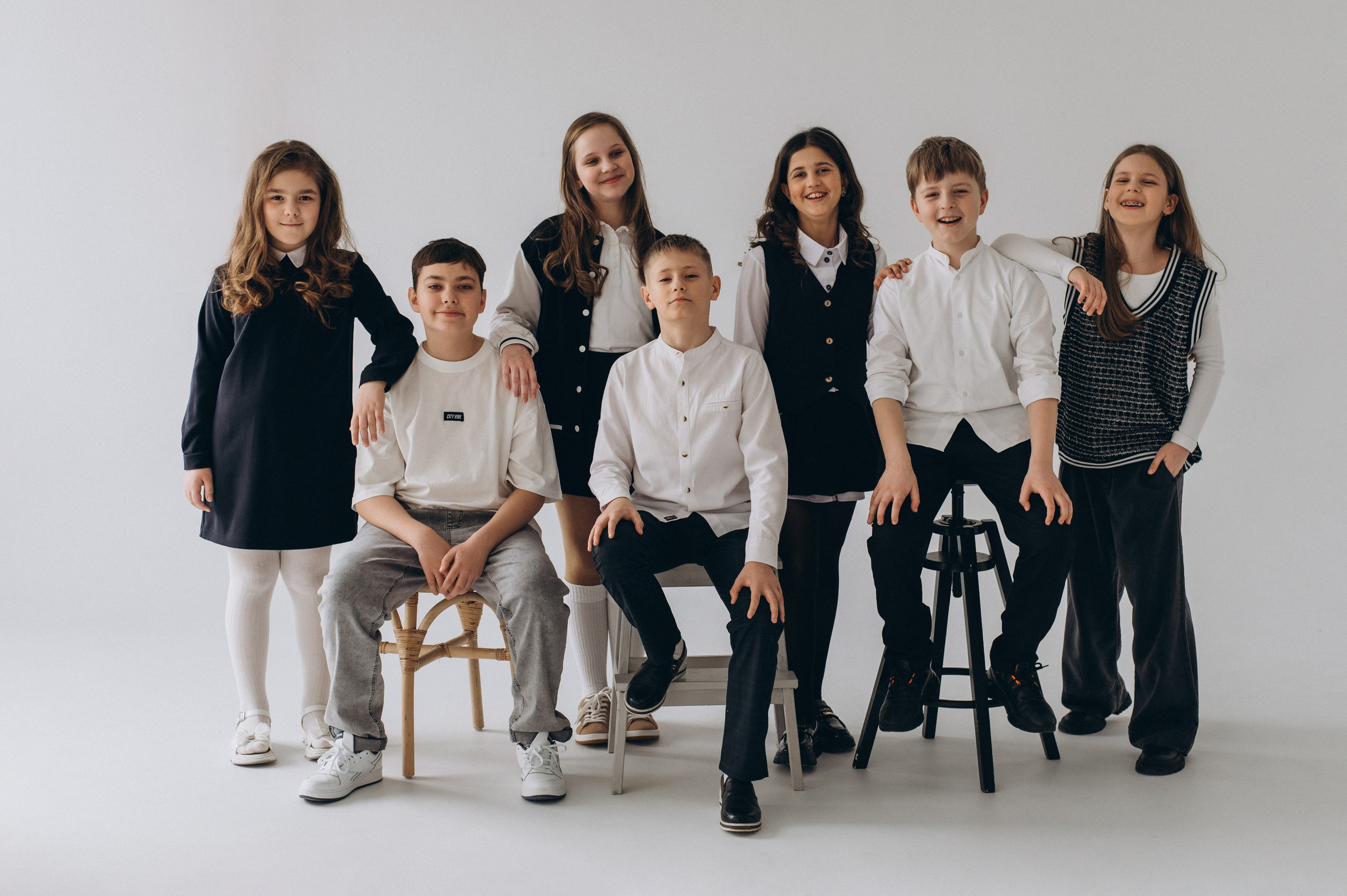 Шкільна фотосесія на віньєтки Тернопіль, шкільні альбоми, фотосесія випускників Тернопіль, випускний альбом, фотограф випускний Тернопіль. Сімейний, дитячий та індивідуальний фотограф в м. Тернопіль, м. Львів