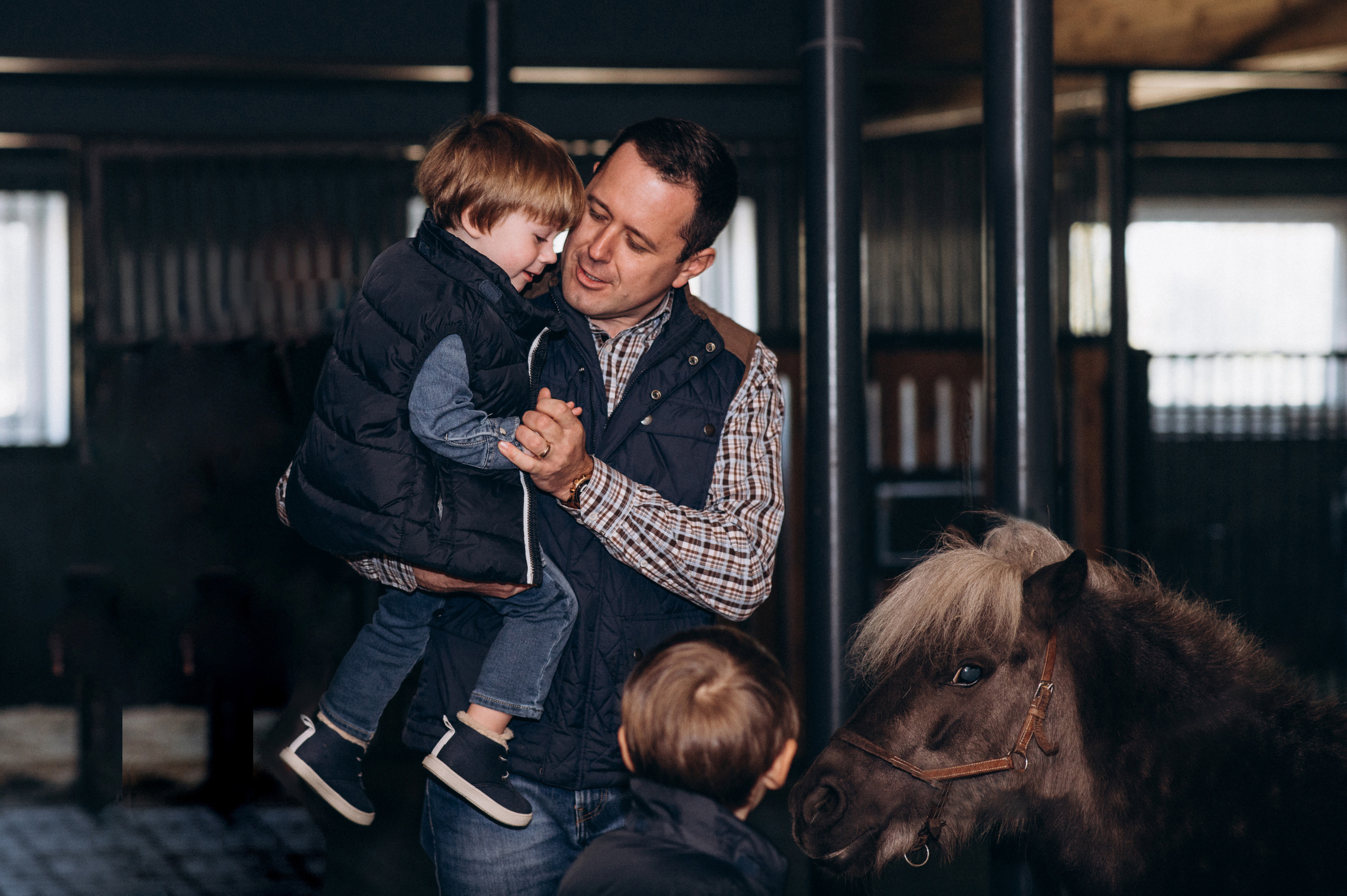 Сімейна фотосесія з кониками. Тернопіль. Сімейний, дитячий та індивідуальний фотограф в м. Тернопіль, м. Львів
