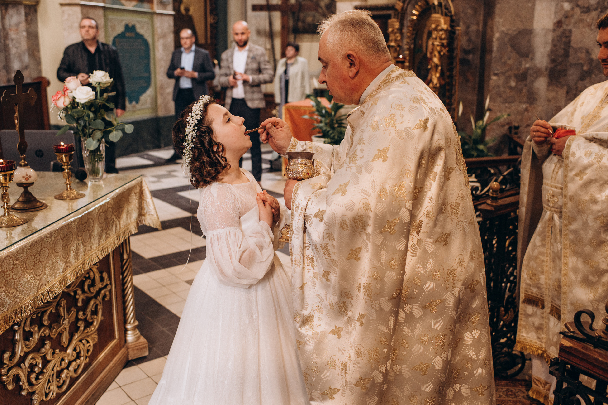 Фотосесія Першого Причастя Тернопіль, зйомка Причастя Тернопіль, Таїнство Першого Причастя Тернопіль, Катедра Причастя Тернопіль. Сімейний, дитячий та індивідуальний фотограф в м. Тернопіль, м. Львів