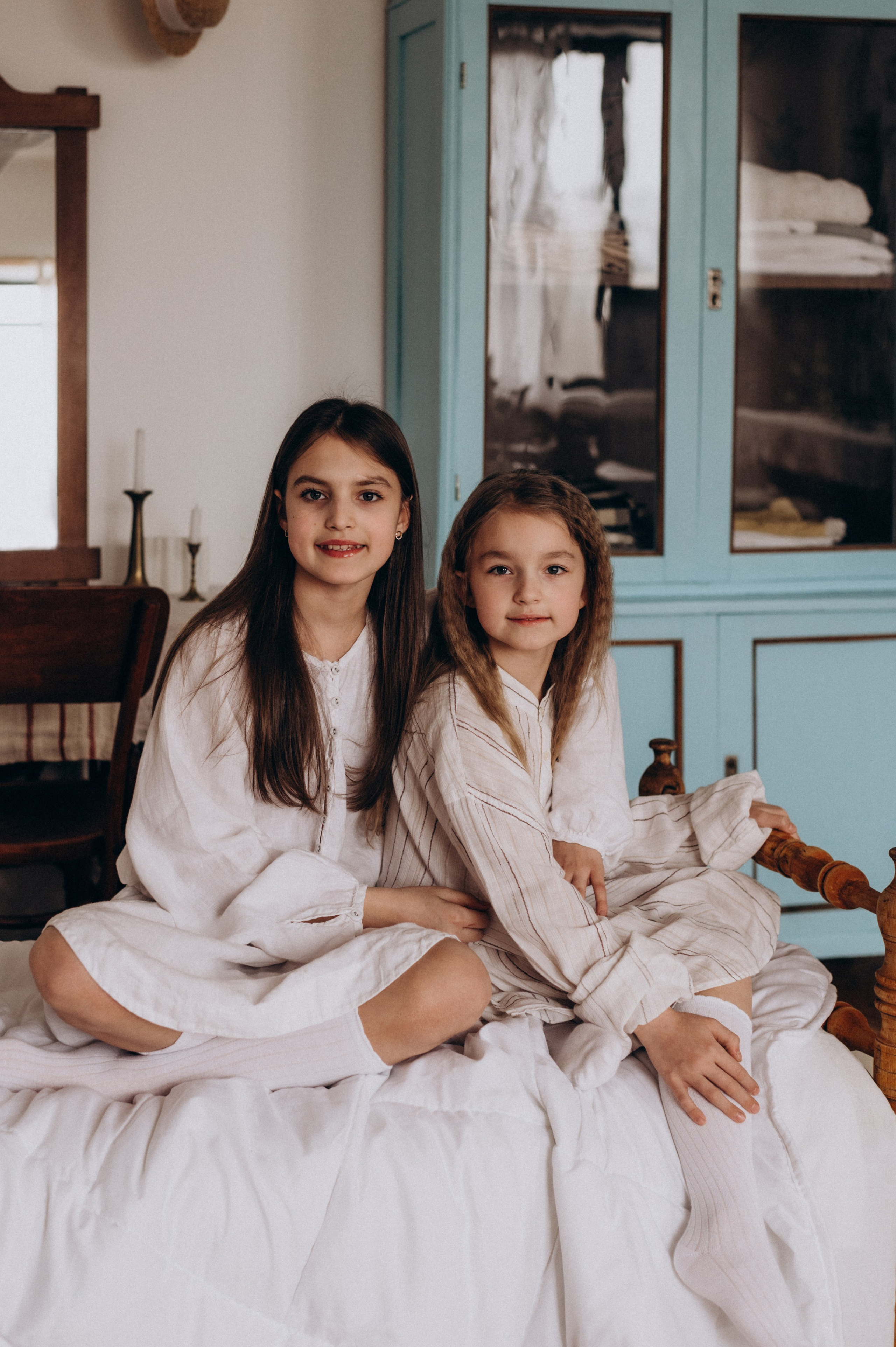 Сімейна фотосесія мами і донечок, зйомка Тернопіль Львів етностиль. Сімейний, дитячий та індивідуальний фотограф в м. Тернопіль, м. Львів