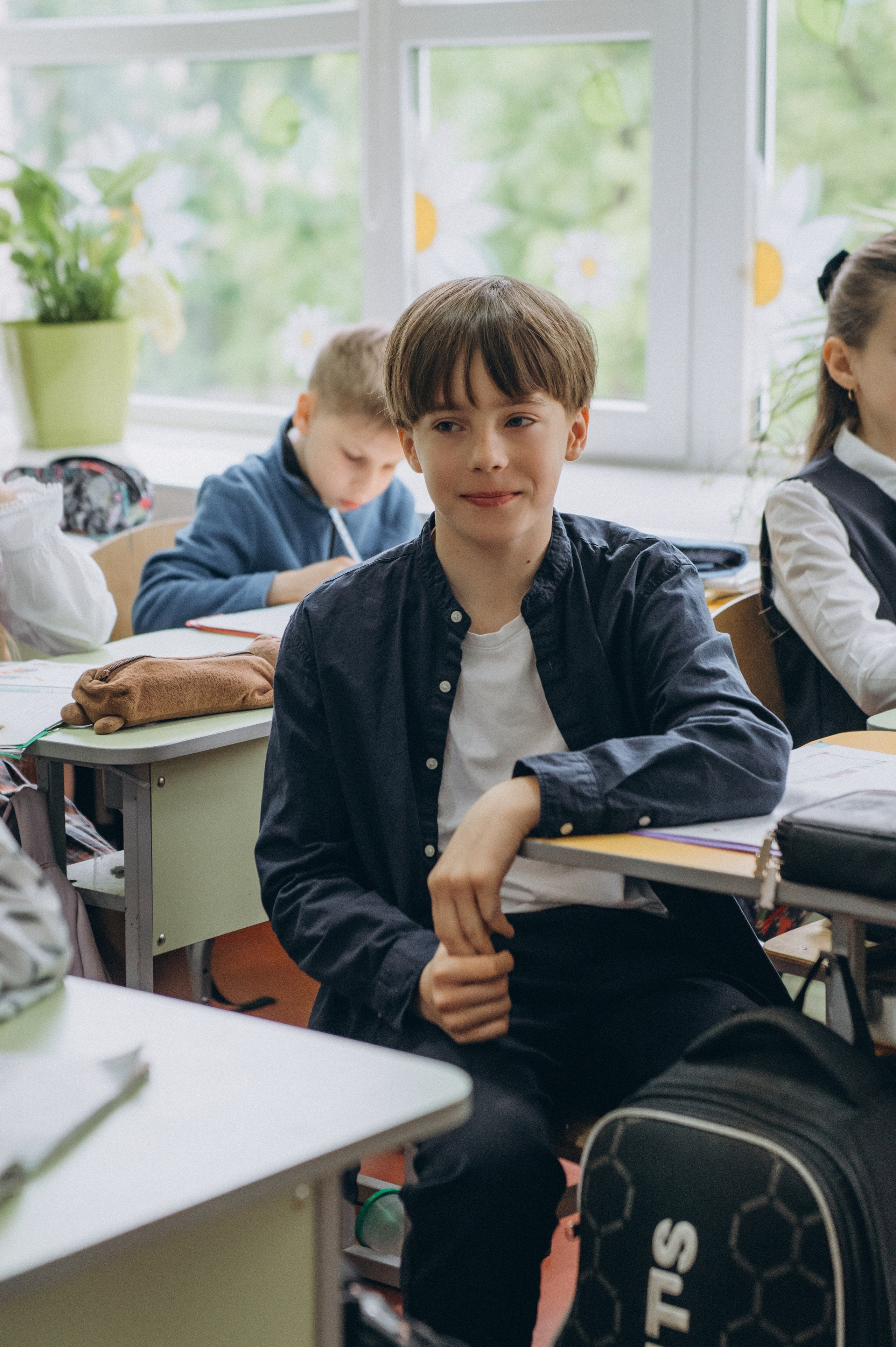 Шкільна фотосесія на віньєтки Тернопіль, фотосесія випускників Тернопіль, зйомка на віньєтки, шкільні фотоальбоми Тернопіль. Сімейний, дитячий та індивідуальний фотограф в м. Тернопіль, м. Львів