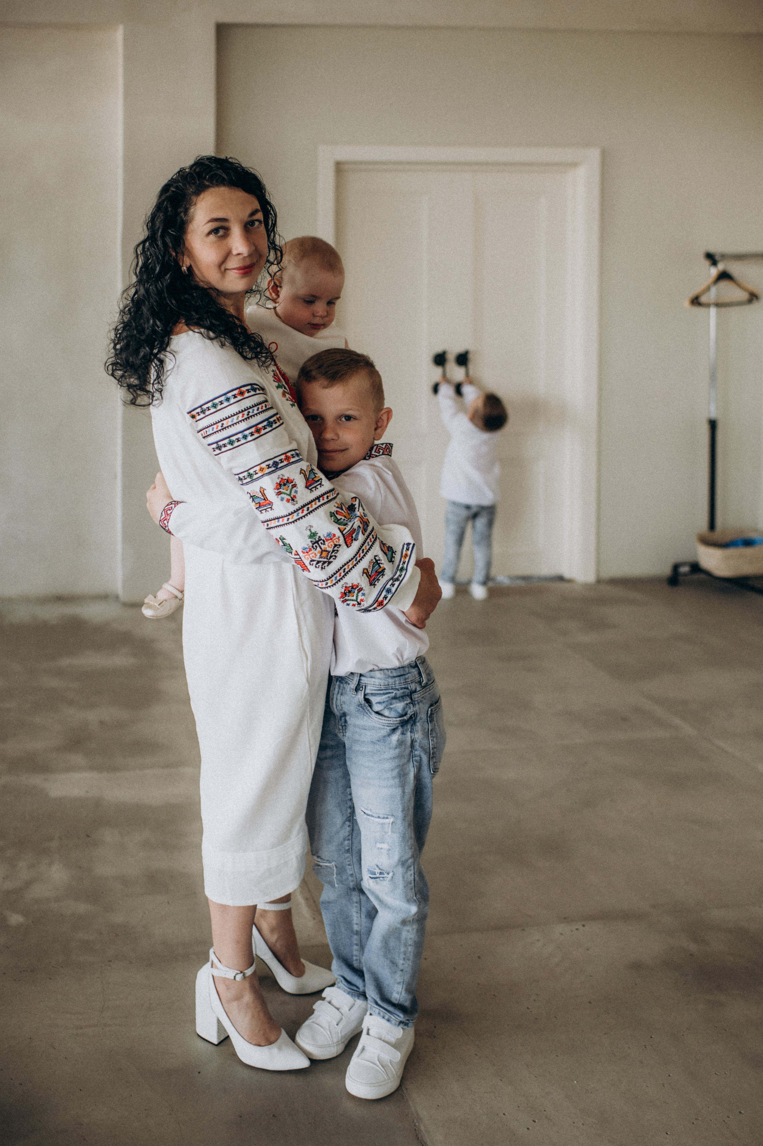 Сімейна зйомка у студії. Сімейний, дитячий та індивідуальний фотограф в м. Тернопіль, м. Львів