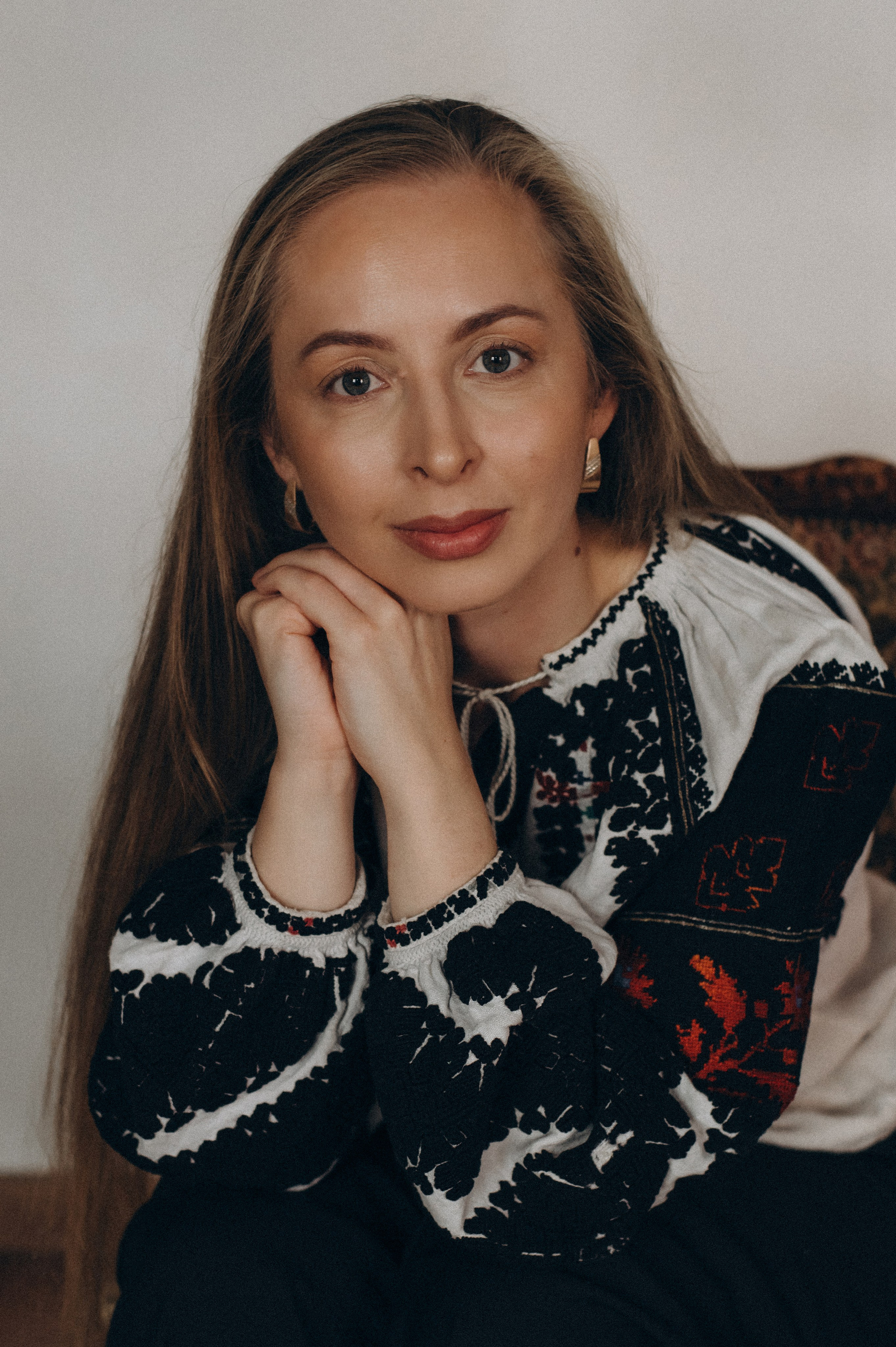 Індивідуальна фотосесія у студії, портретний фотограф Тернопіль Львів, зйомка у студії. Сімейний, дитячий та індивідуальний фотограф в м. Тернопіль, м. Львів