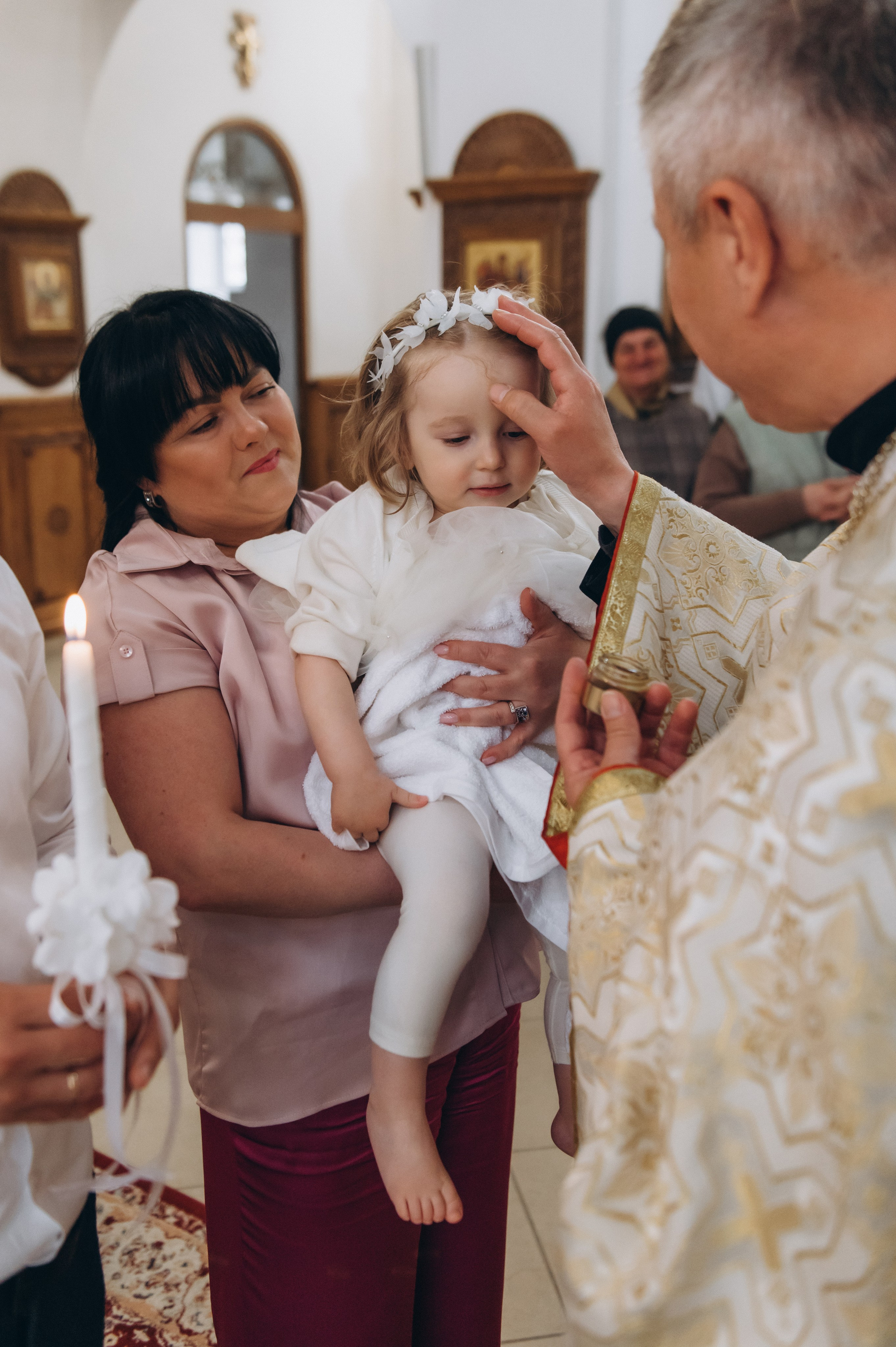 Фотосесія Хрещення Тернопіль, зйомка Хрестин Тернопіль, фотограф на хрестини Тернопіль, хрещення Львів. Сімейний, дитячий та індивідуальний фотограф в м. Тернопіль, м. Львів