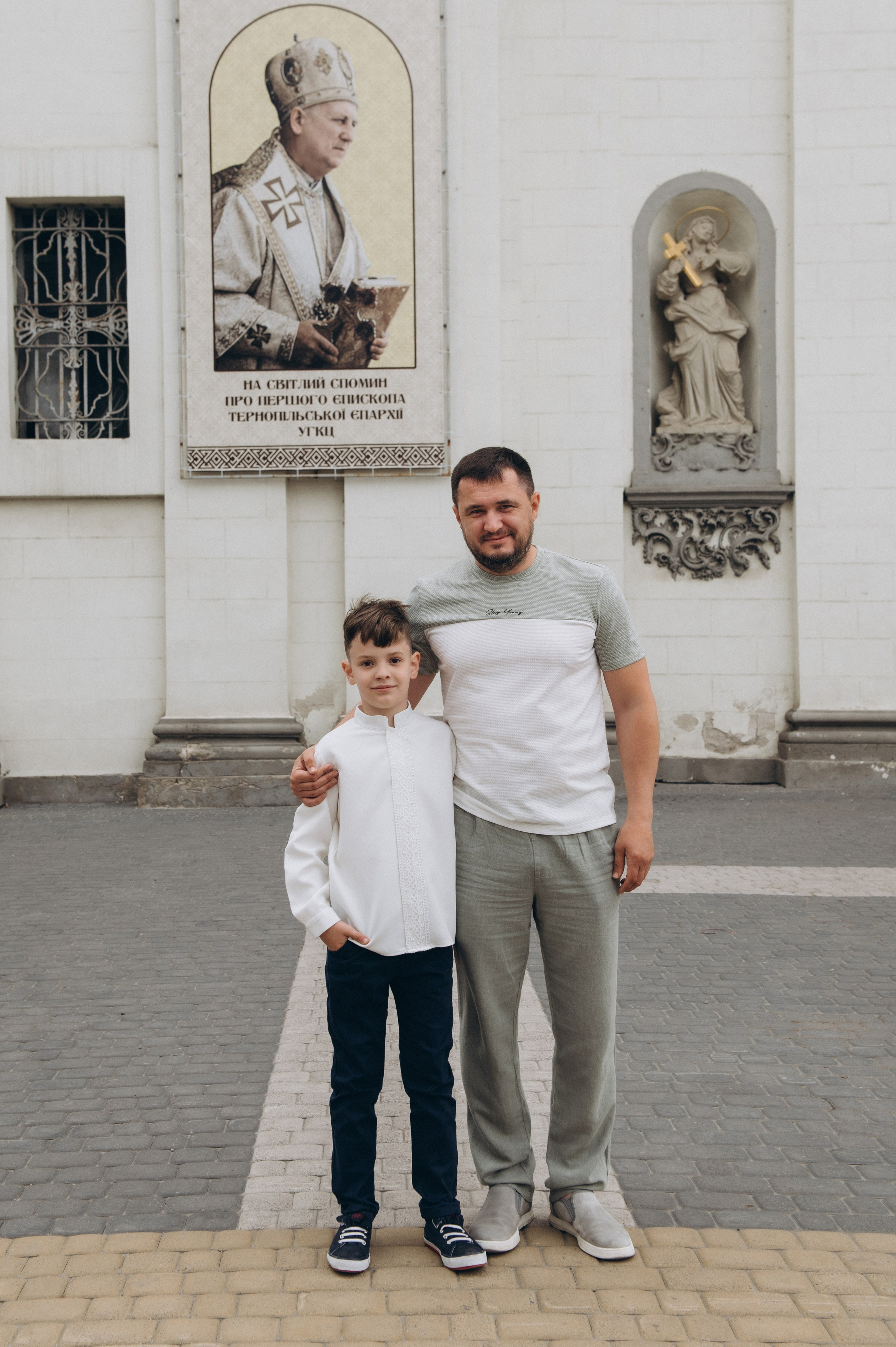 Фотосесія Першого Причастя Тернопіль, фотосесія Причастя Тернопіль, Таїнство Першого Причастя Тернопіль, Катедра Причастя Тернопіль. Сімейний, дитячий та індивідуальний фотограф в м. Тернопіль, м. Львів
