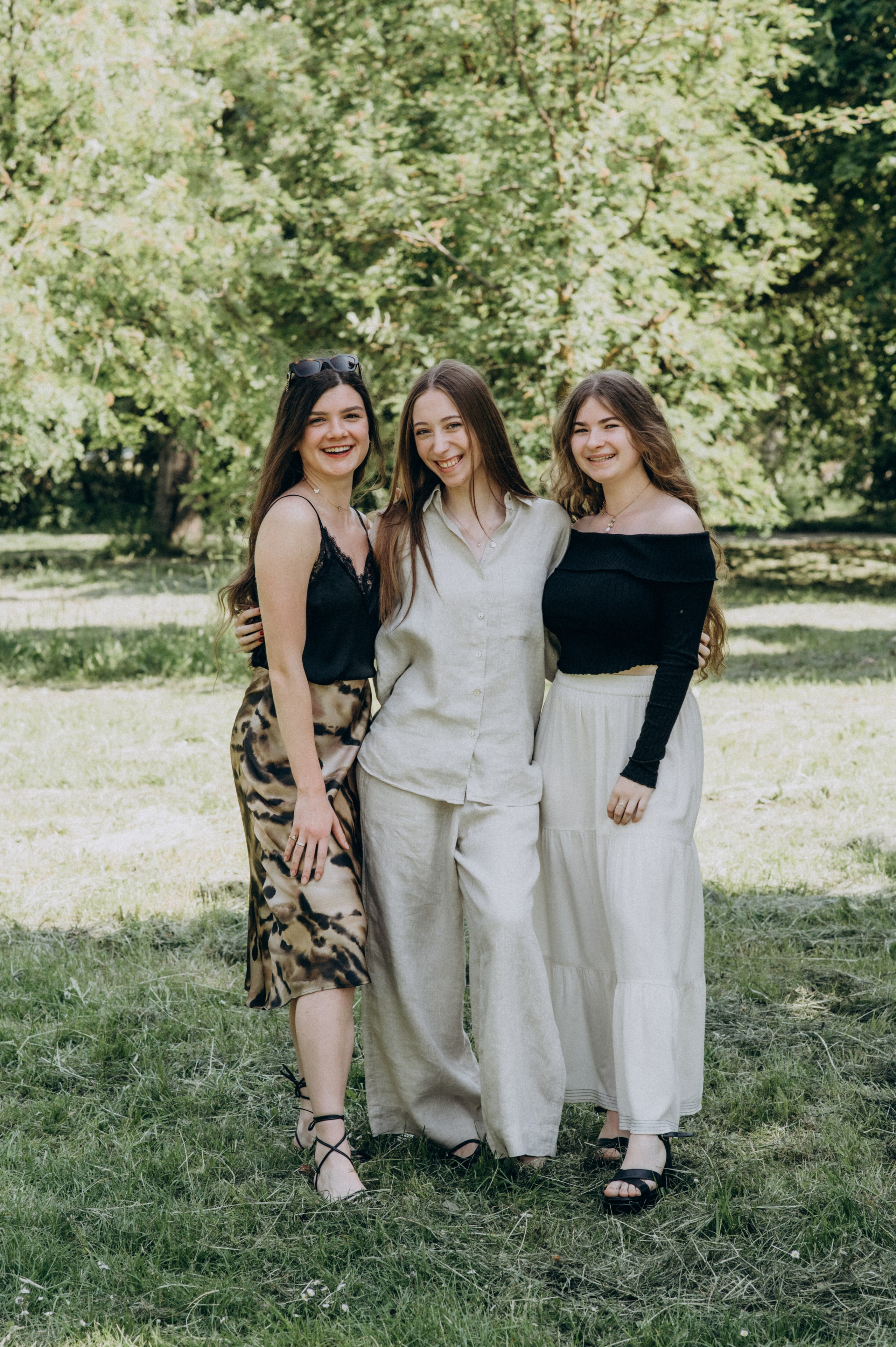 Фотосесія випускників, зйомка випускників Тернопіль Львів, випускні фотоальбоми Тернопіль, шкільні фотоальбоми Тернопіль. Сімейний, дитячий та індивідуальний фотограф в м. Тернопіль, м. Львів