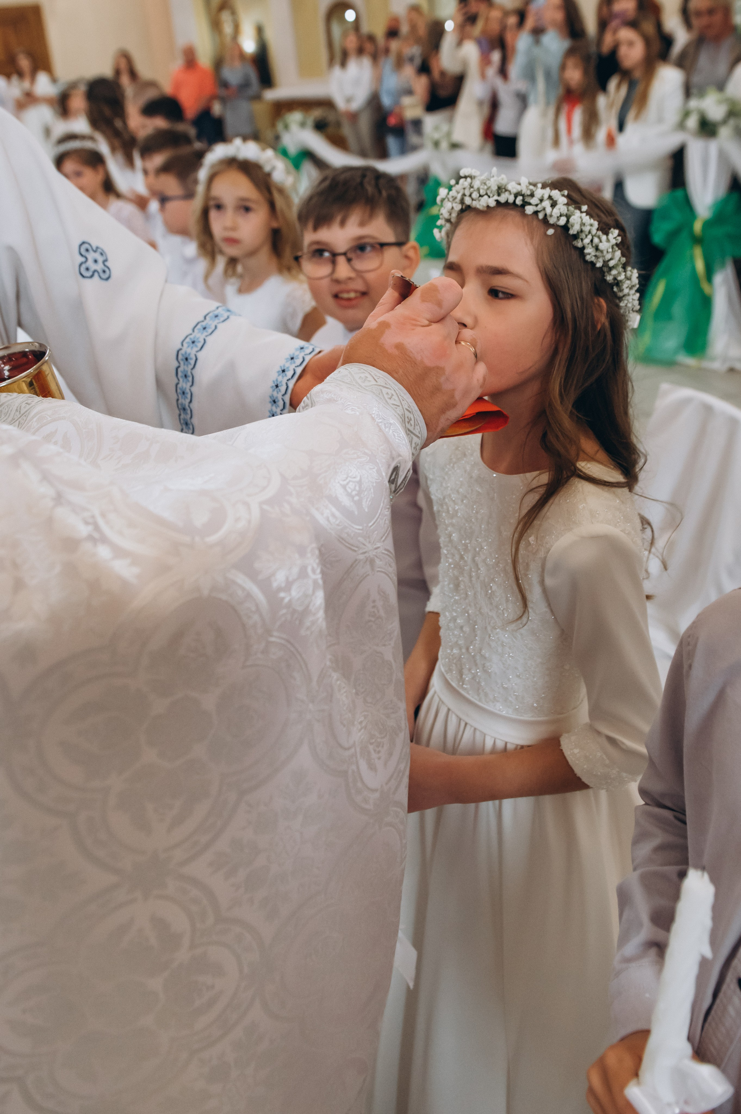 Фотосесія Причастя Тернопіль, зйомка Причастя, фотограф на Причастя Тернопіль, Причастя Львів, церква Петра і Павла. Сімейний, дитячий та індивідуальний фотограф в м. Тернопіль, м. Львів