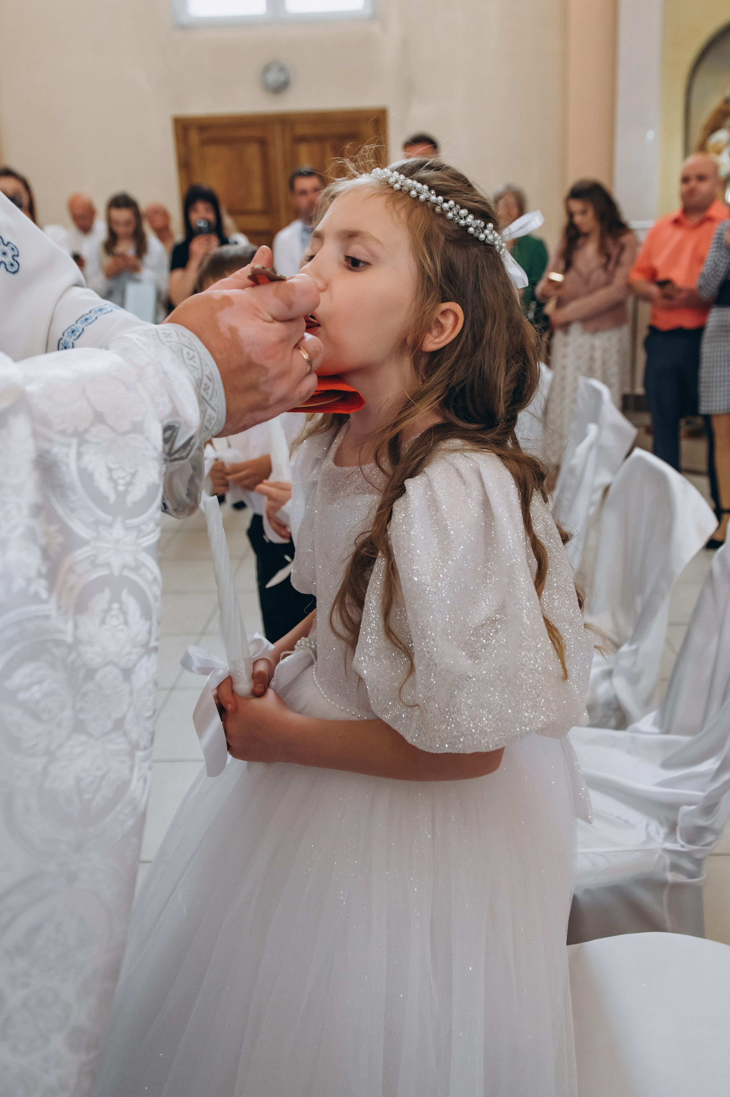 Фотосесія Причастя Тернопіль, зйомка Причастя, фотограф на Причастя Тернопіль, Причастя Львів, церква Петра і Павла. Сімейний, дитячий та індивідуальний фотограф в м. Тернопіль, м. Львів