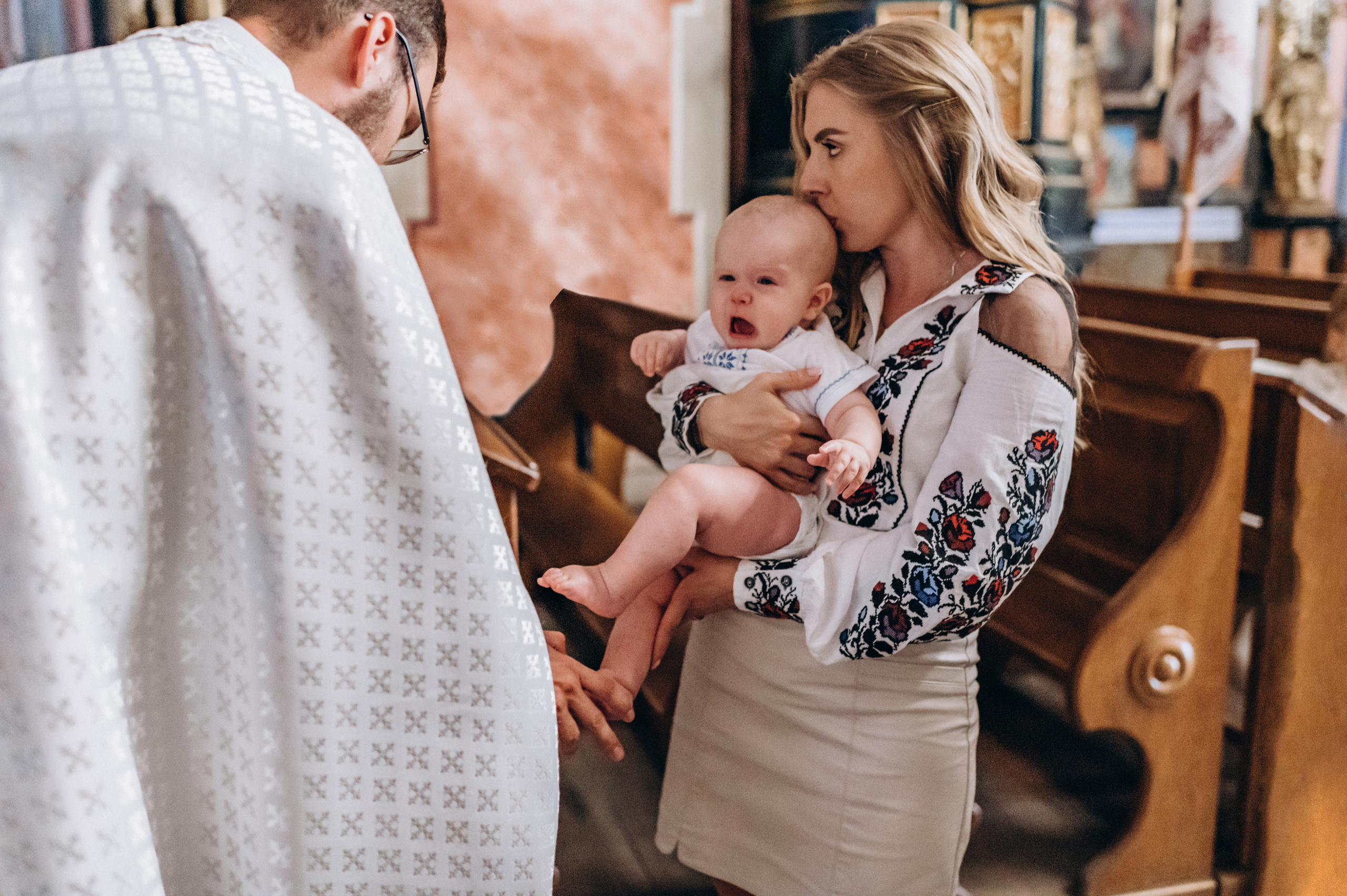 Хрещення Марка, Бернардинський монастир, Львів. Сімейний, дитячий та індивідуальний фотограф в м. Тернопіль, м. Львів